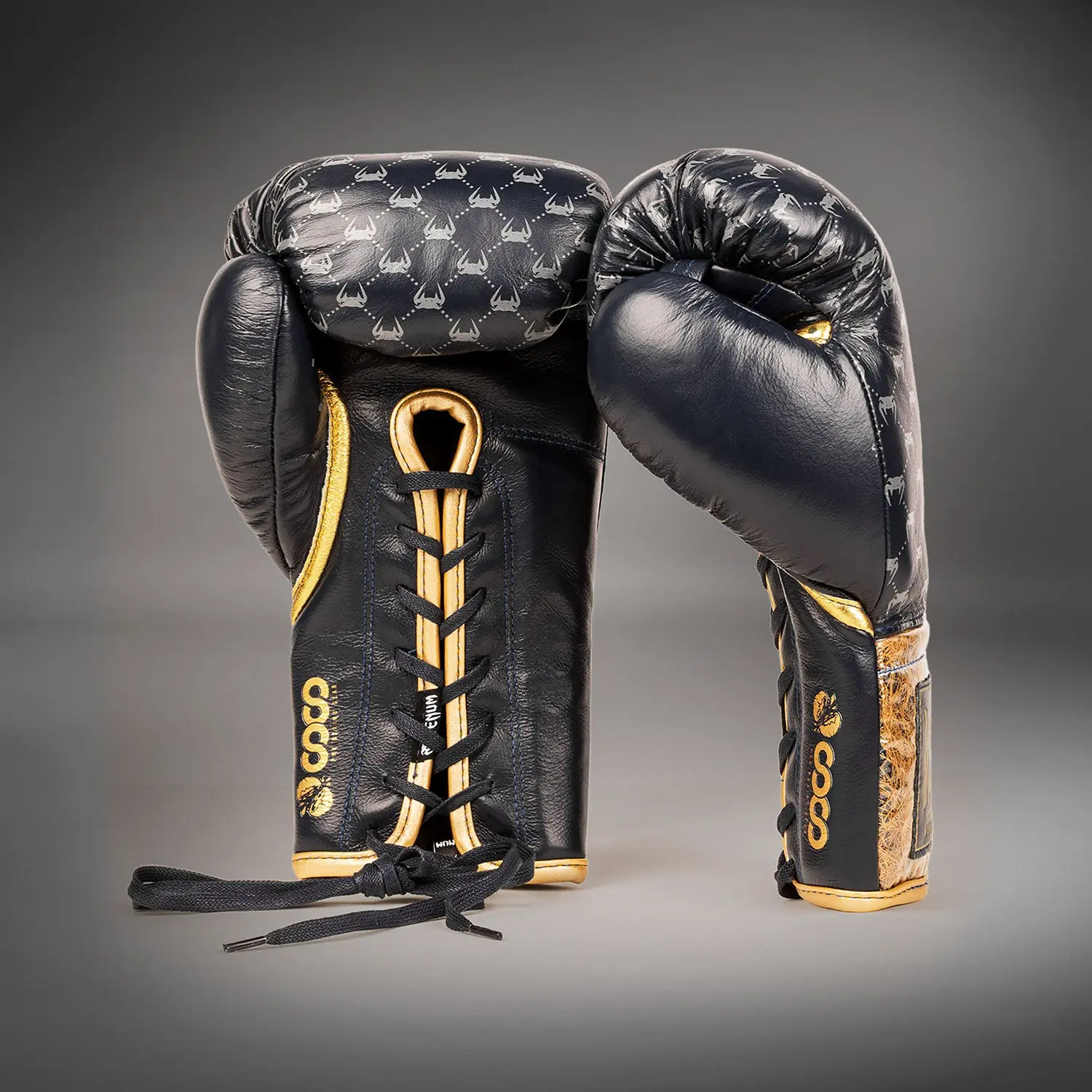 Venum Coco Monogram Pro Lace Up Boxing Gloves - State Blue ръкавици заден изглед