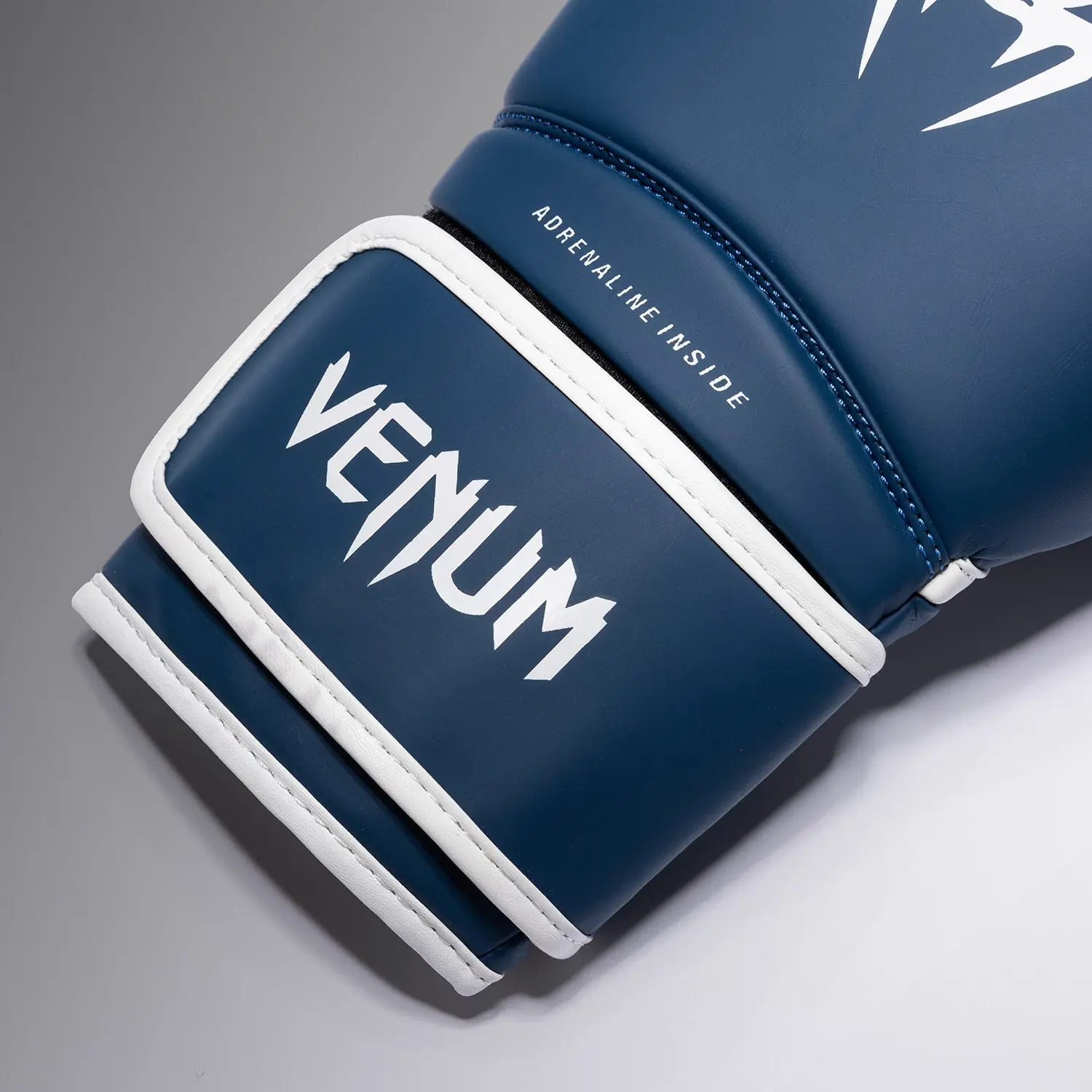 Venum Contender 1.5 Boxing Gloves - Cobalt Blue/White лого