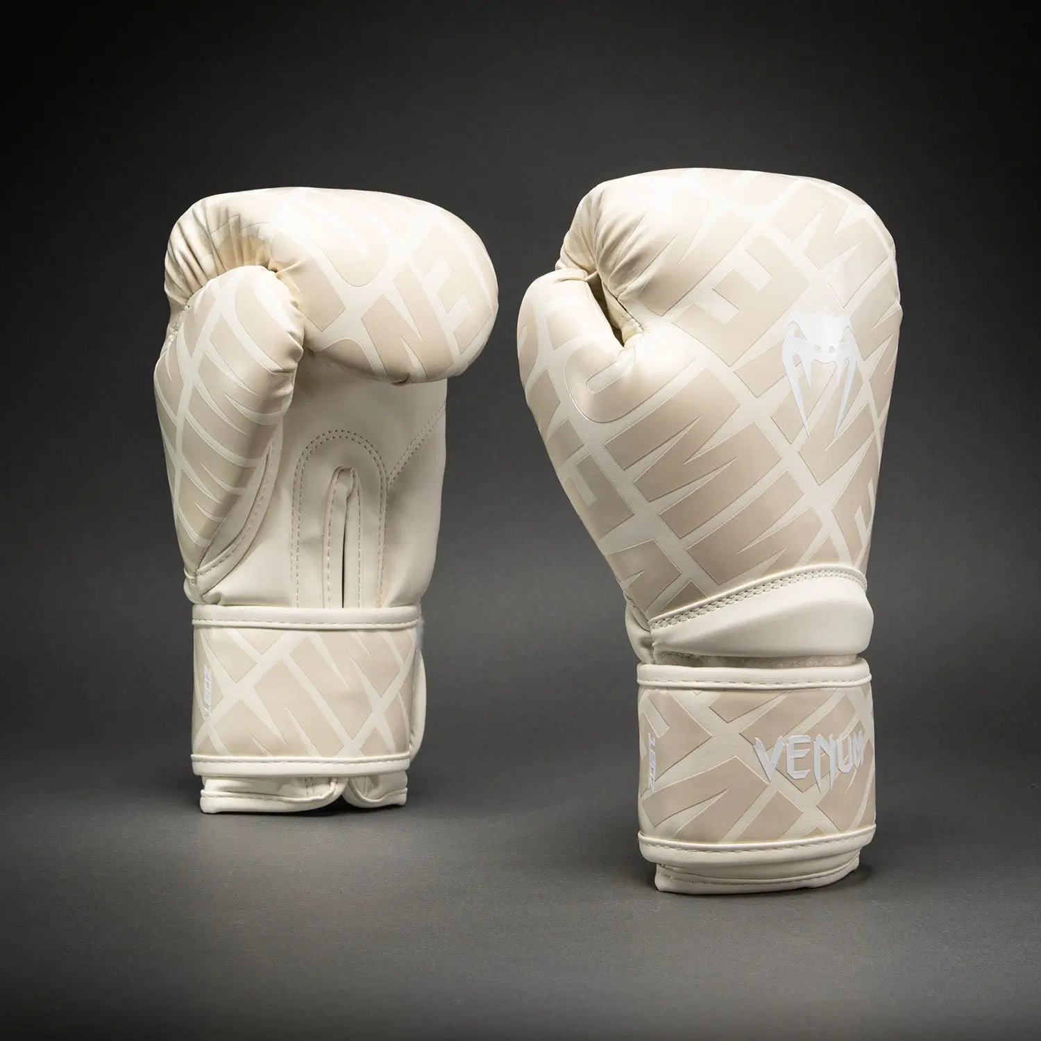 Venum Contender 1.5 XT 3D боксови ръкавици Cream - преден изглед