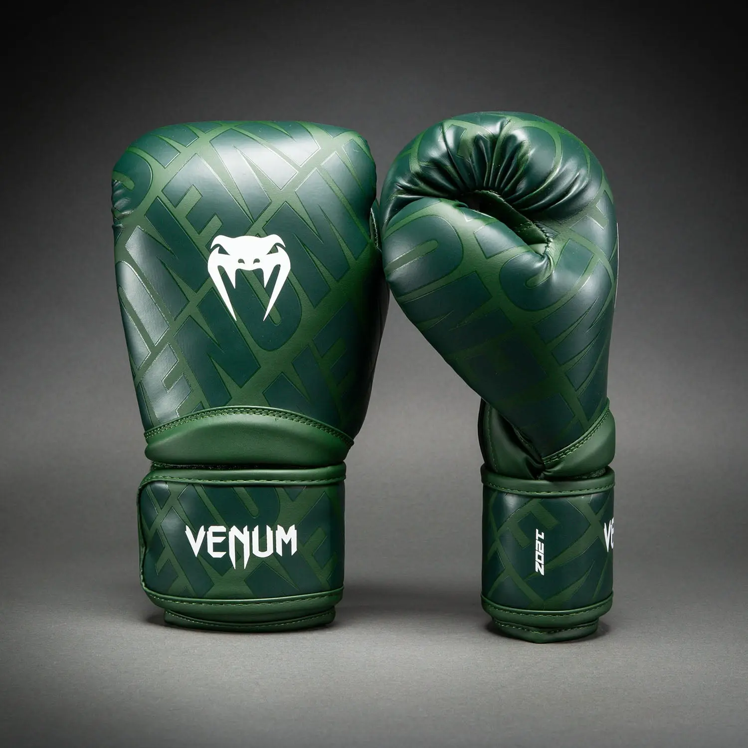 Venum Contender 1.5 XT 3D Boxing Gloves - Forest Green преден изглед, лява ръкавица