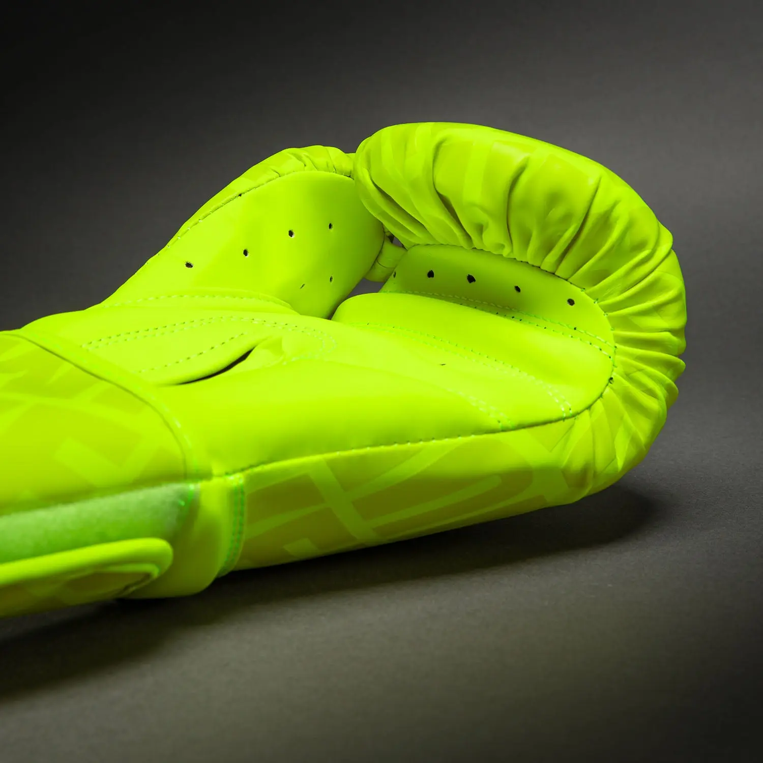 Venum Contender 1.5 XT 3D Boxing Gloves - Neon Yellow, заден изглед