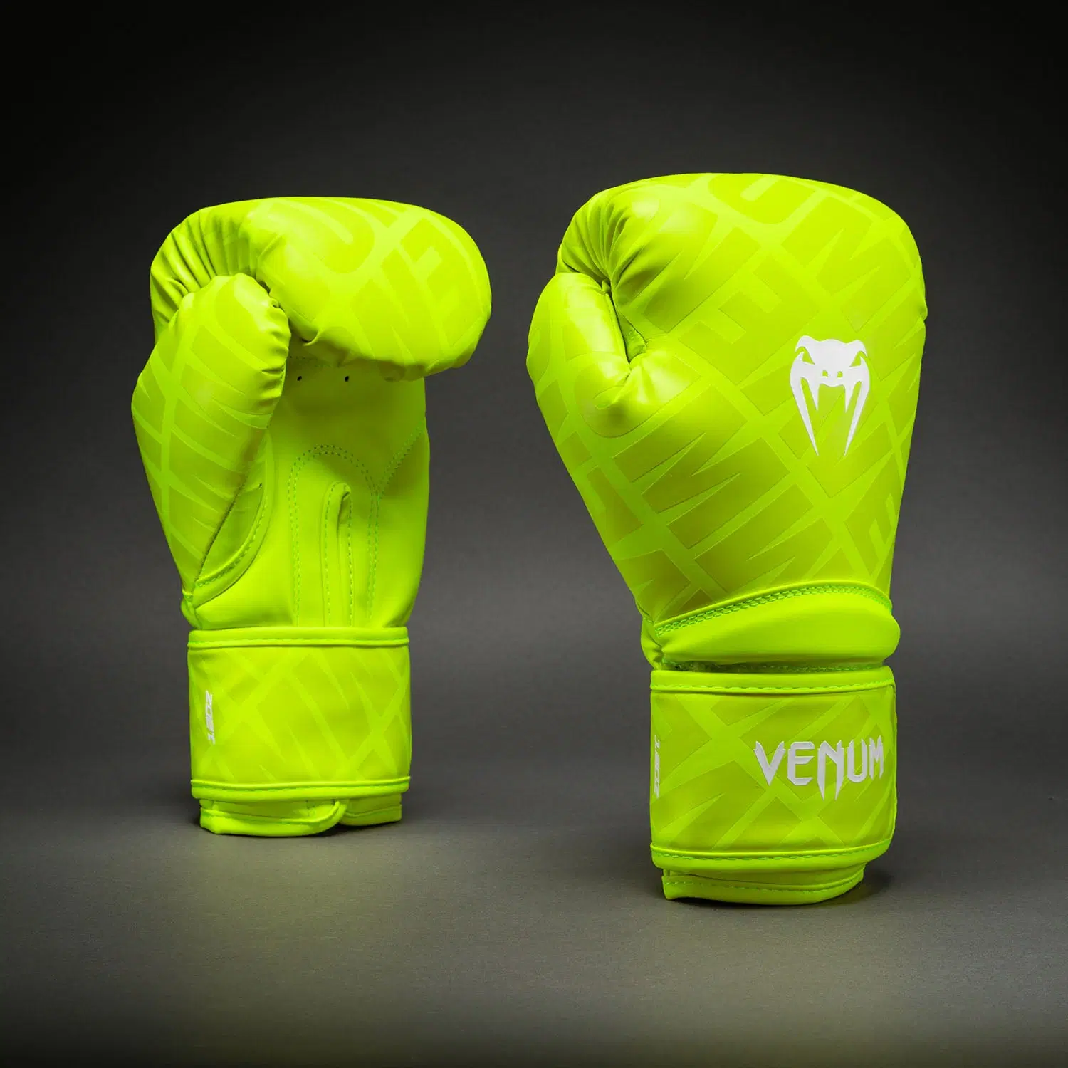 Venum Contender 1.5 XT 3D Boxing Gloves - Neon Yellow, преден изглед