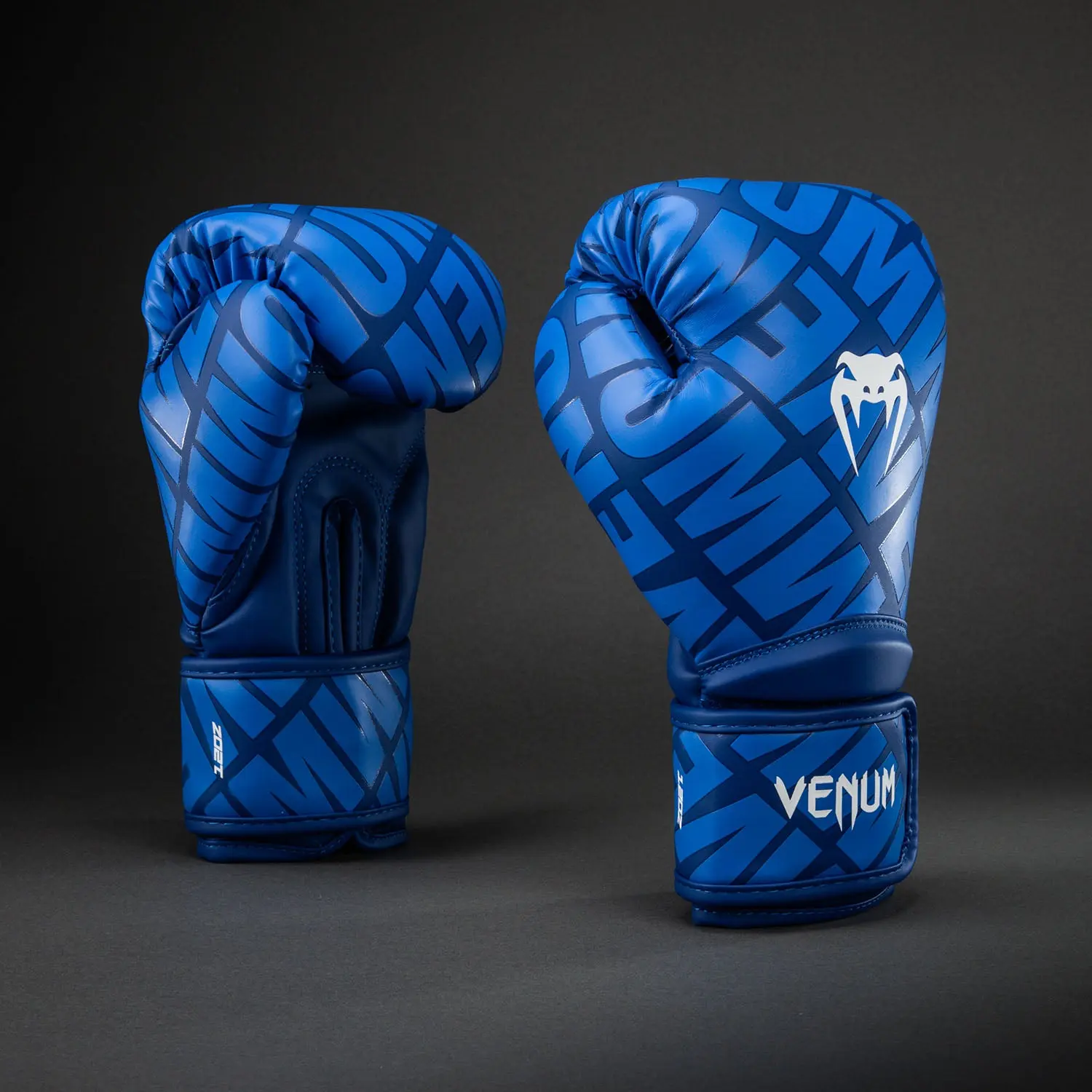 Venum Contender 1.5 XT 3D Boxing Gloves - Royal Blue/White страничен изглед