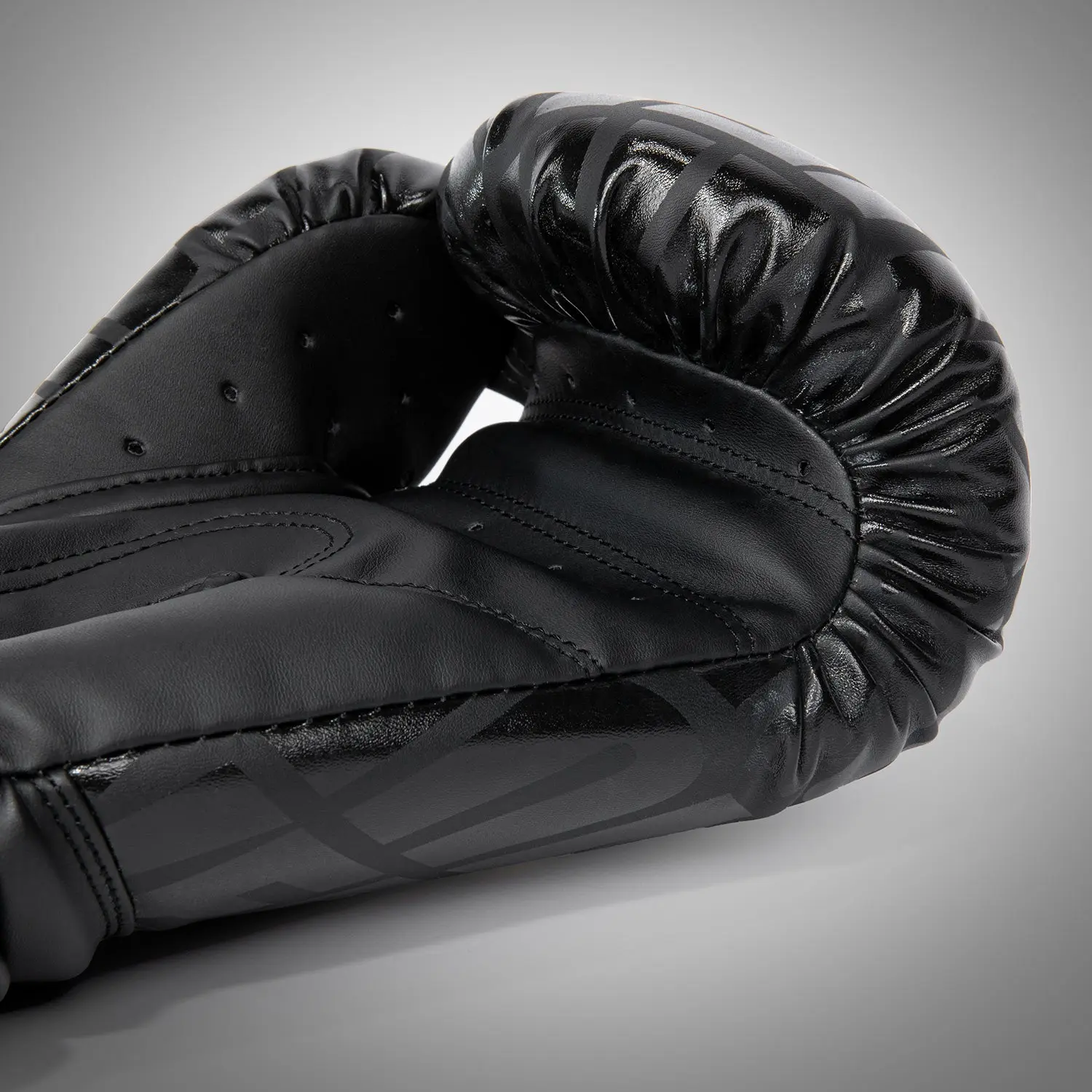 Venum Contender 1.5 XT Boxing Gloves - Black/Gold вътрешна част