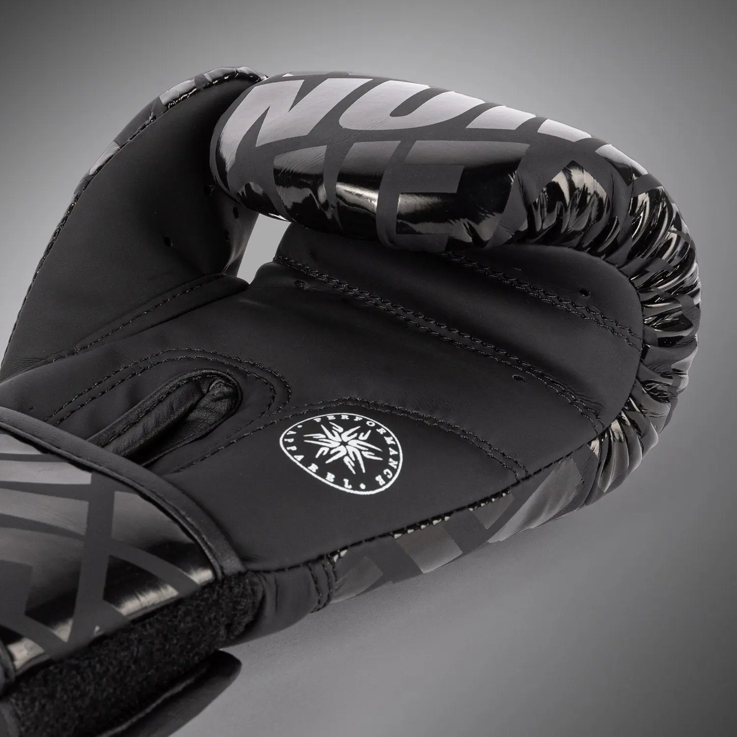 Venum Contender 1.5 XT Kids Boxing Gloves - Black вътрешен изглед