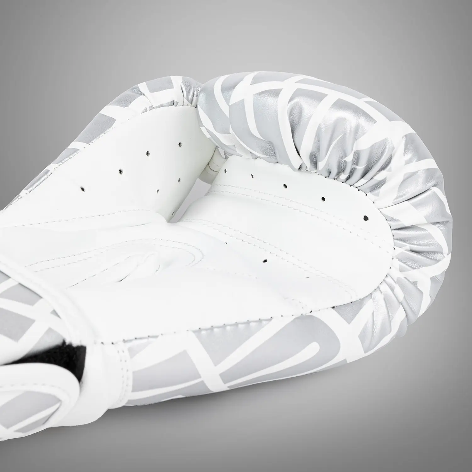 Venum Contender 1.5 XT Kids Boxing Gloves - White-Silver отвътре