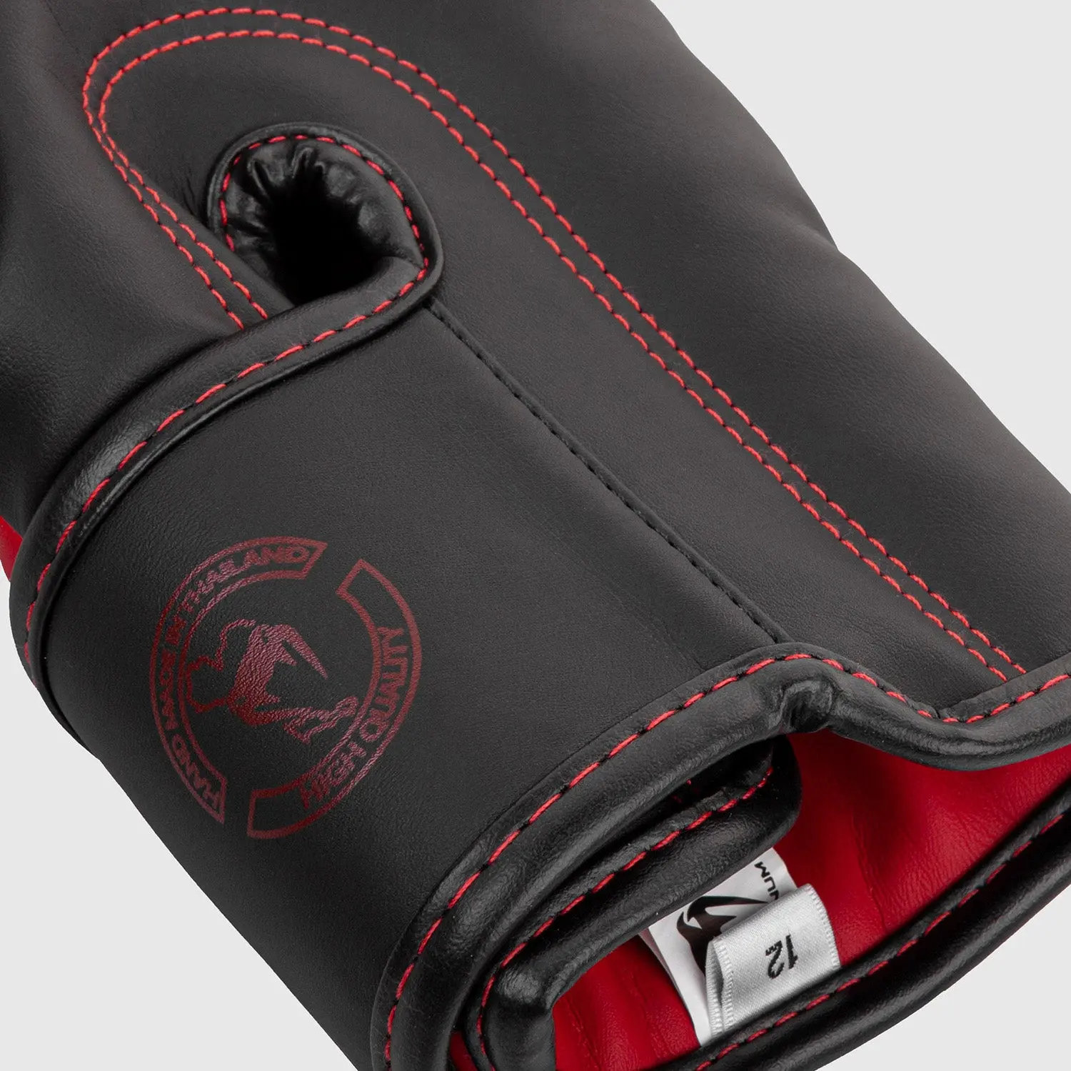 Venum Elite Boxing Gloves - Red/Camo детайл етикет и шевове