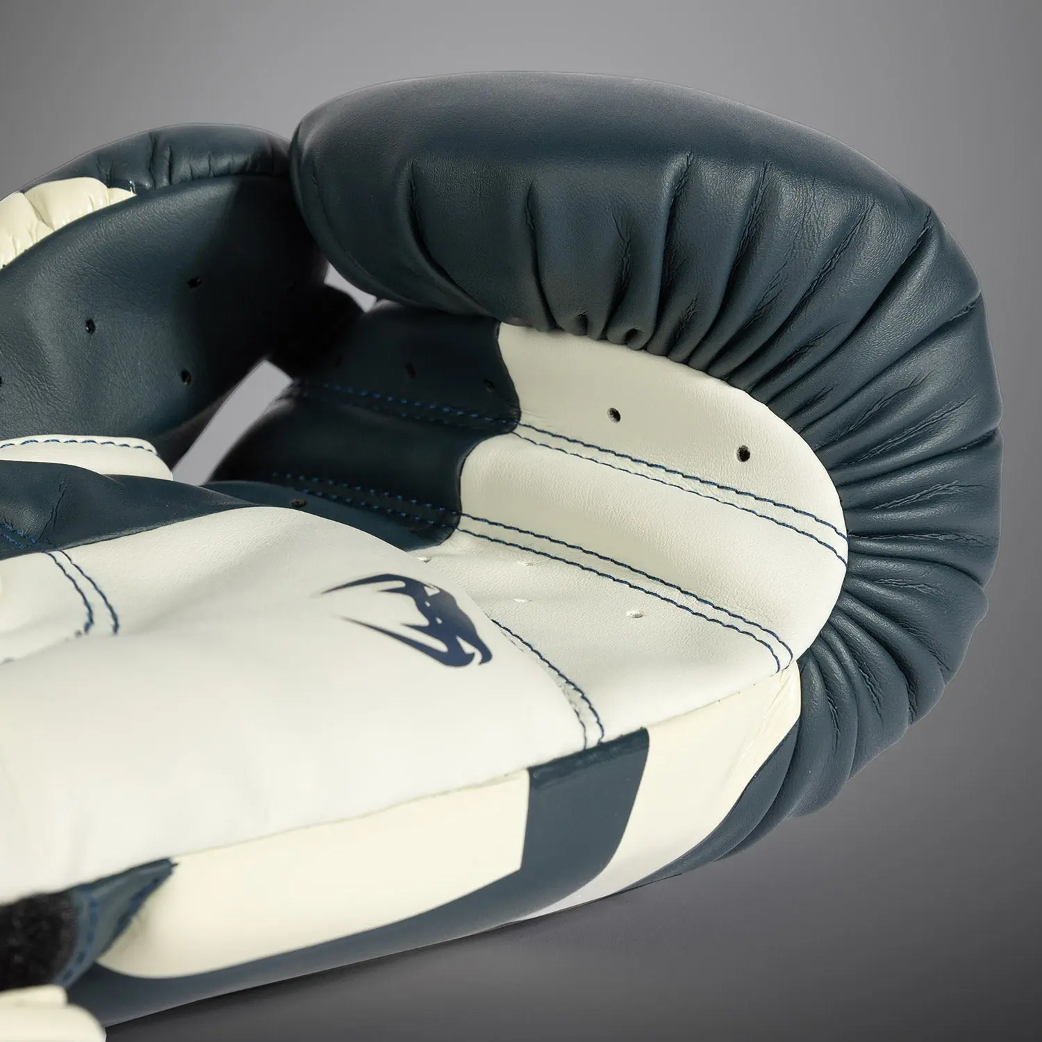 Venum Elite Boxing Gloves - White/Navy Blue детайл