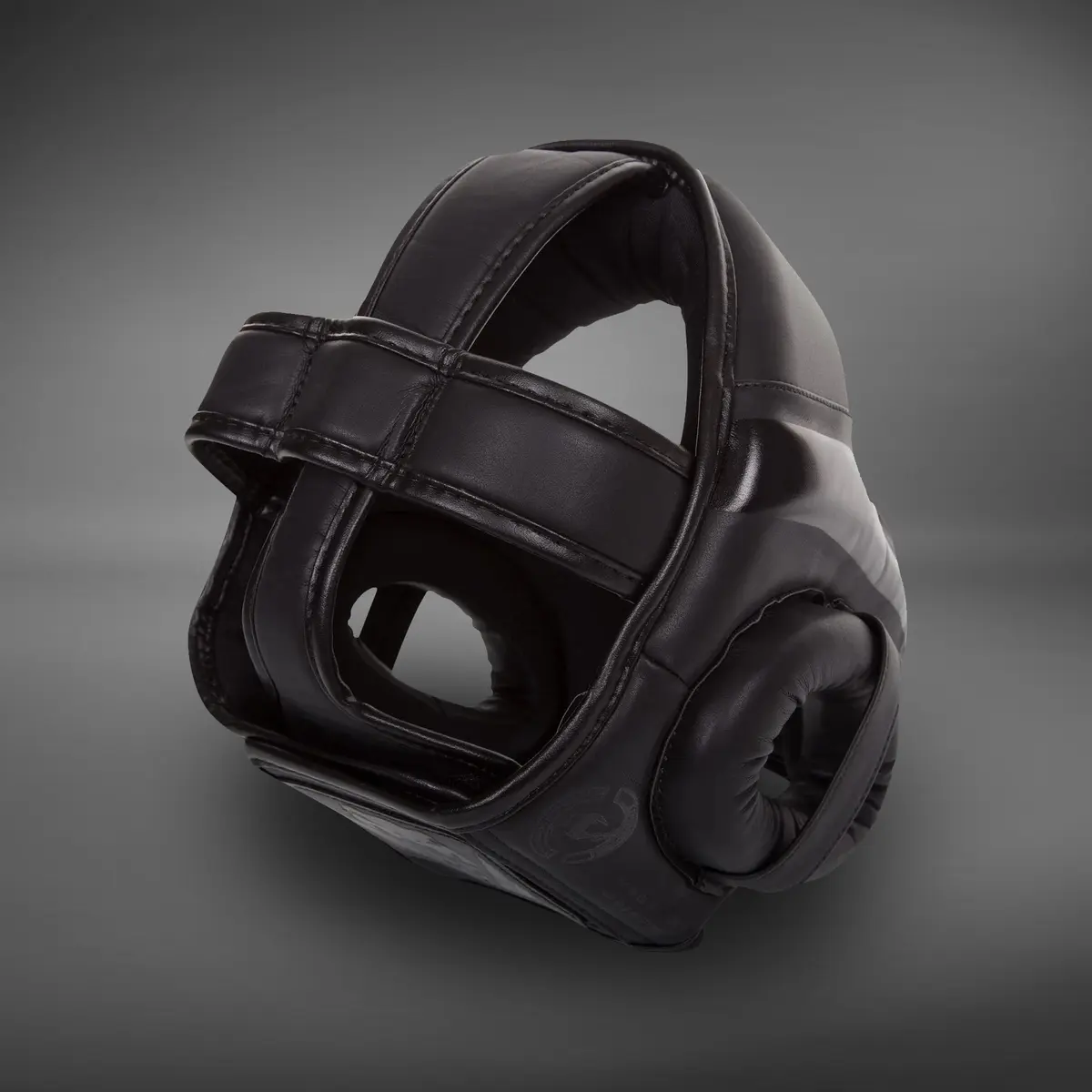 Venum Elite Headgear - Black, страничен изглед с каишки