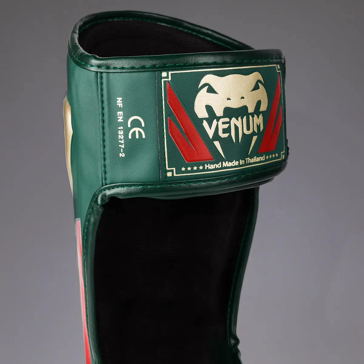 Venum Elite Shin Guards - Green - Special Edition етикет