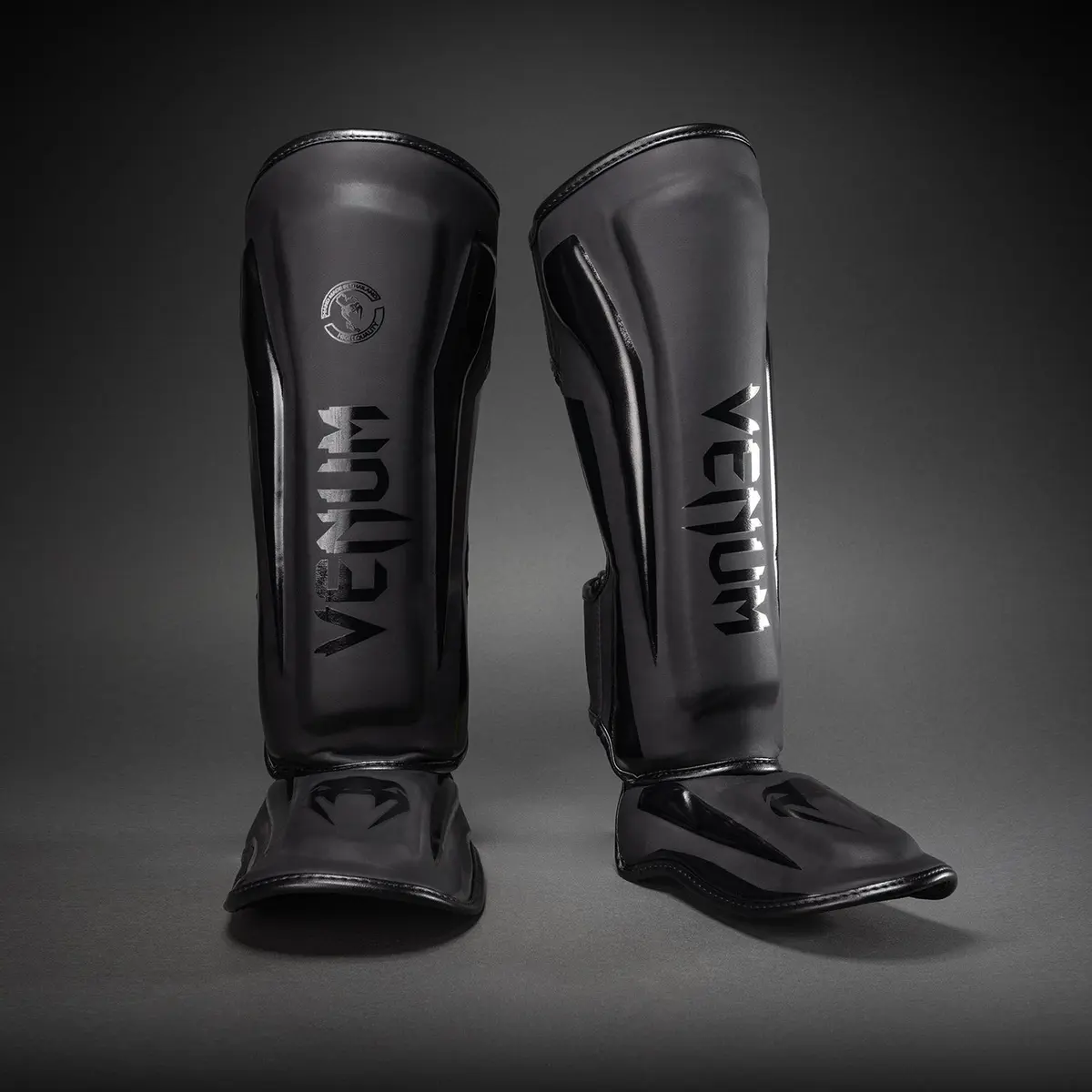 Venum Elite Standup Shin Guards - Matte/Black изглед отстрани