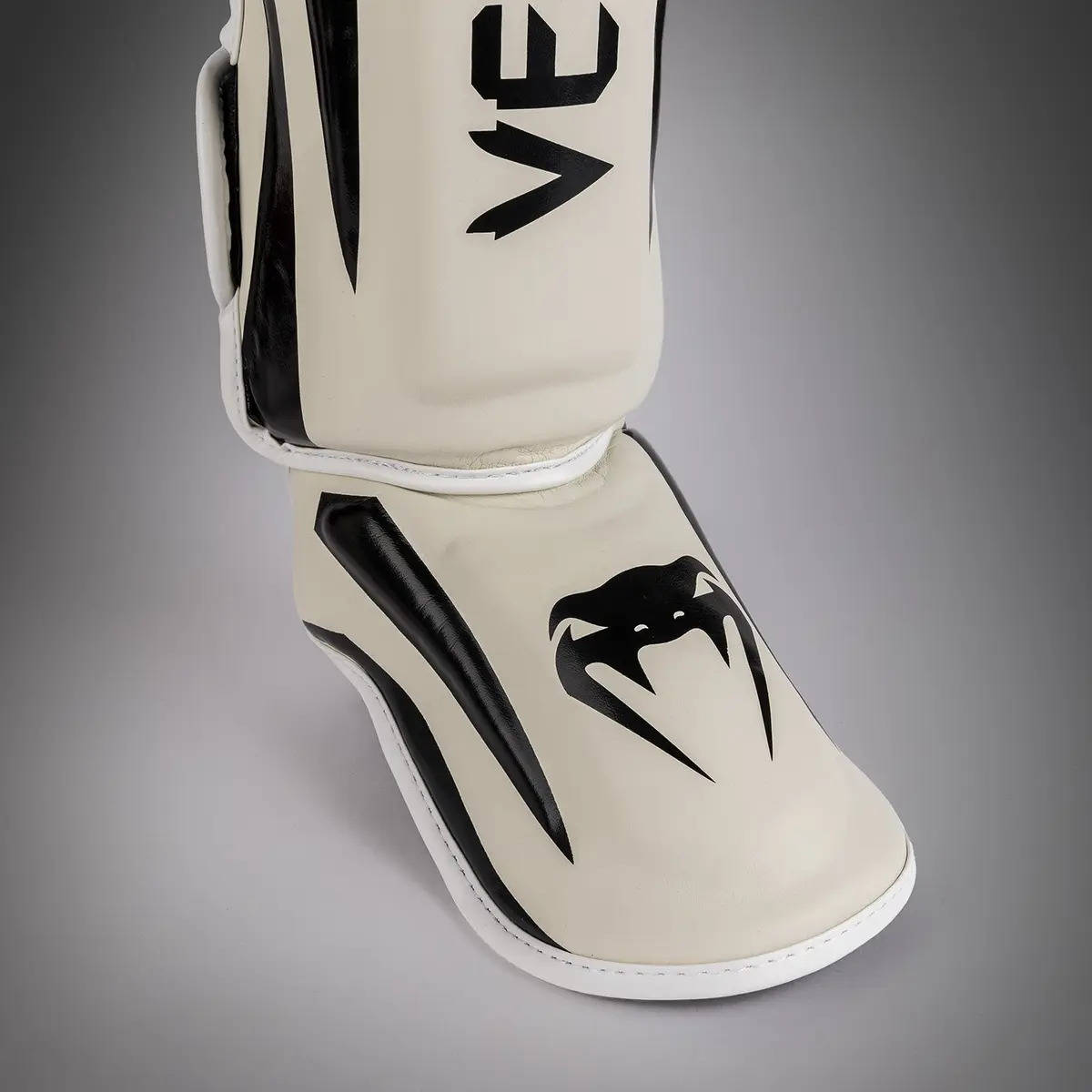 Venum Elite Standup Shinguards - White/Black, детайл подметка
