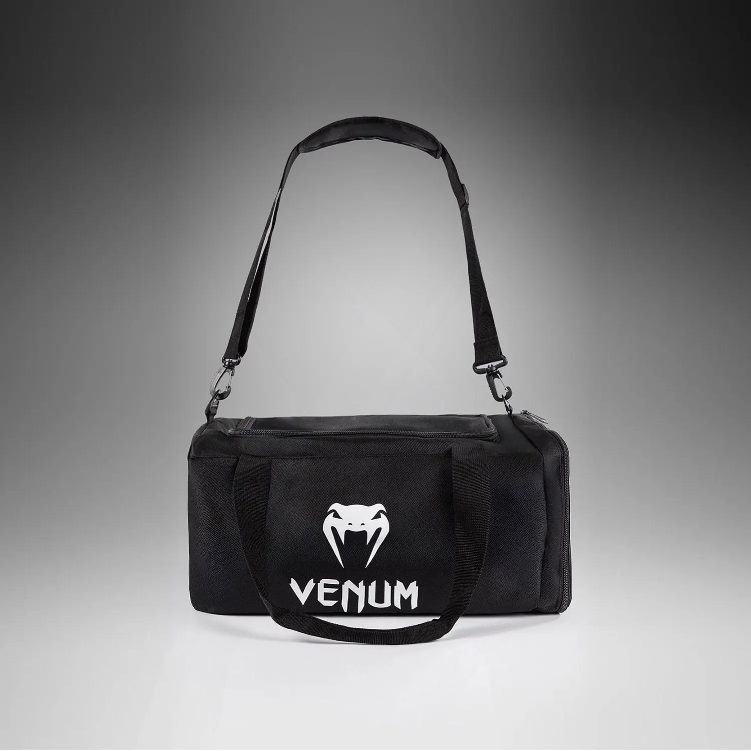 Venum Essential Sports Bag (26L) - Black, с добавена дълга презрамка