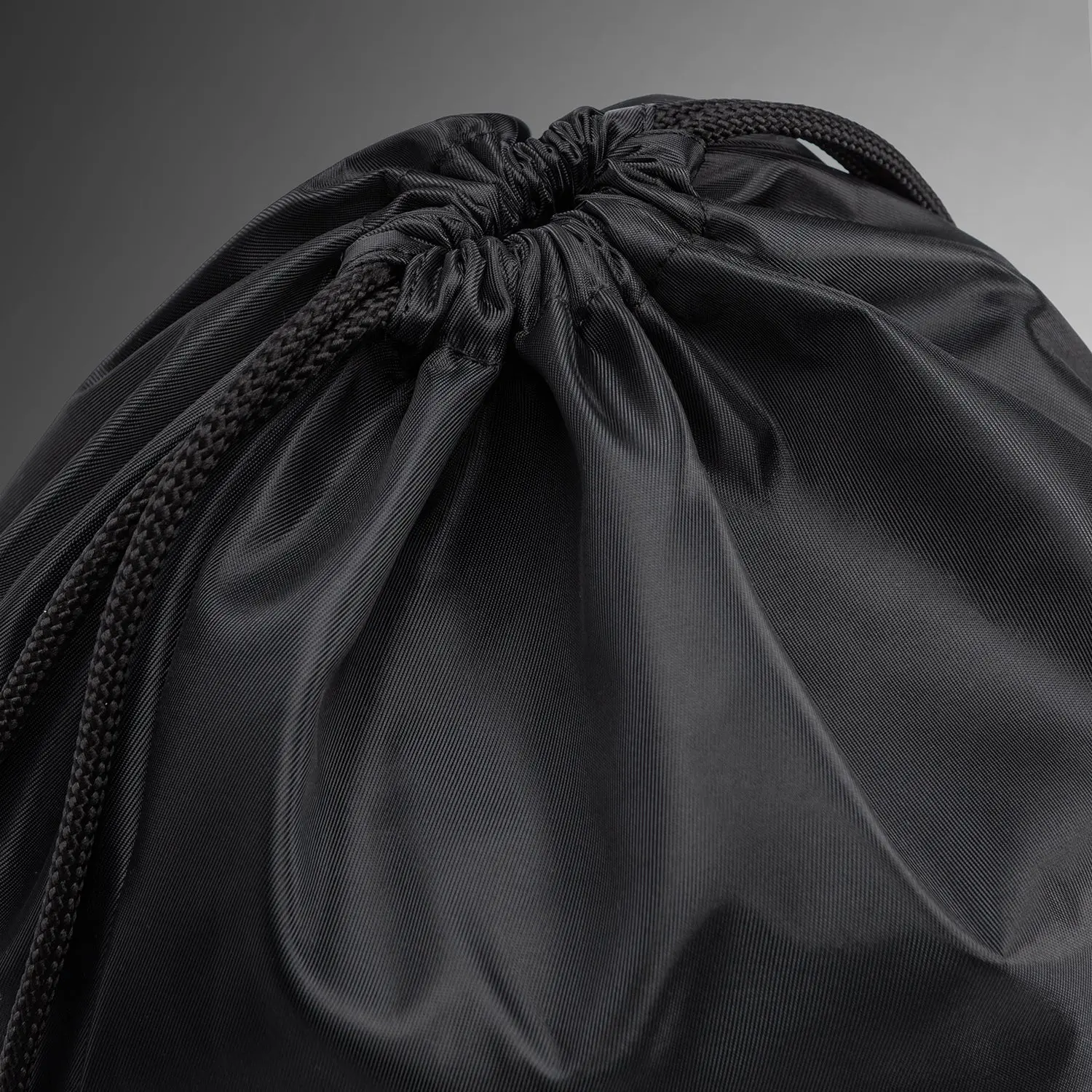 Venum Evo 2 Drawstring Bag (15-20L) - Black/Khaki, детайл на ципа