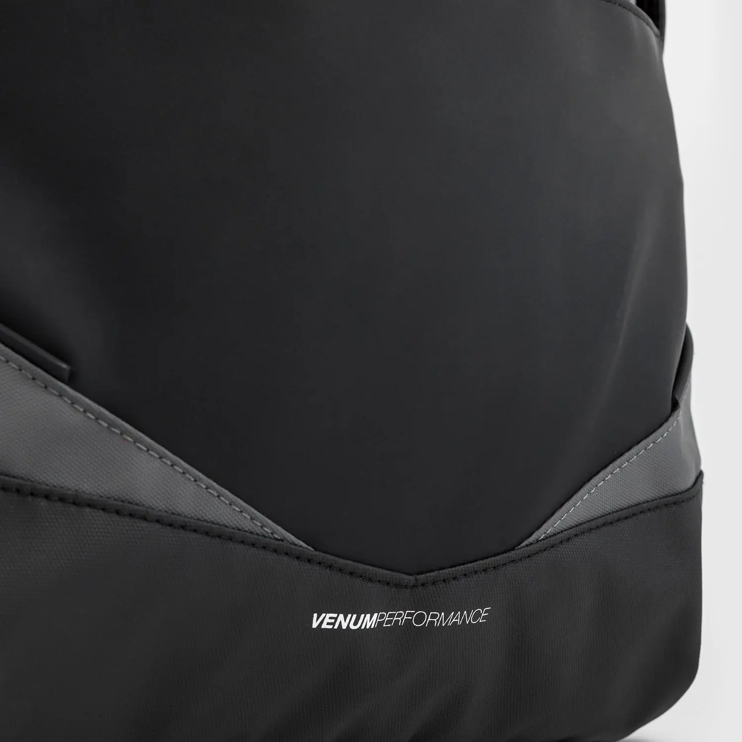 Venum Evo 2 Light Backpack (20-25L) - Black/Grey, детайл с лого