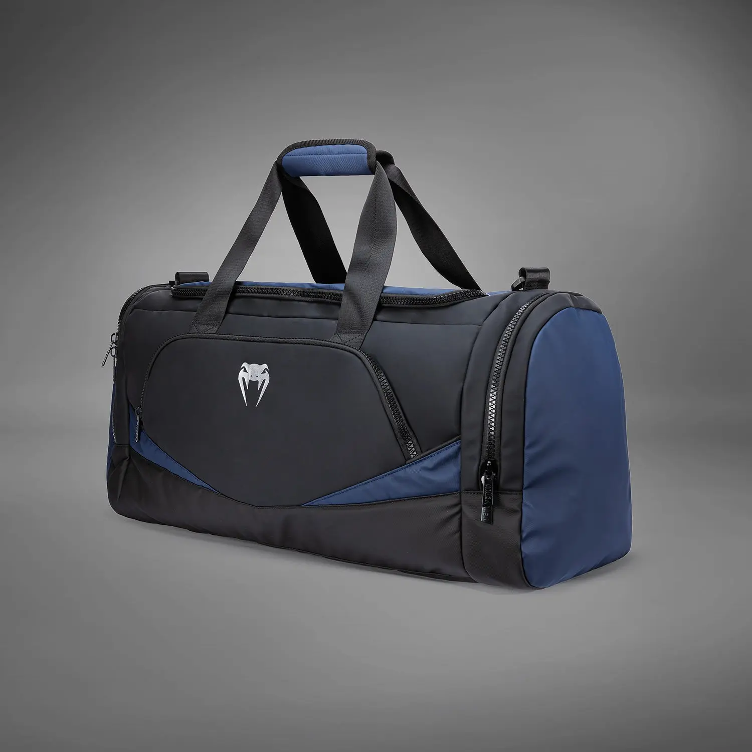 Venum Evo 2 Trainer Lite Duffle Bag (55-63L) - Black/Blue, страничен изглед с ципове