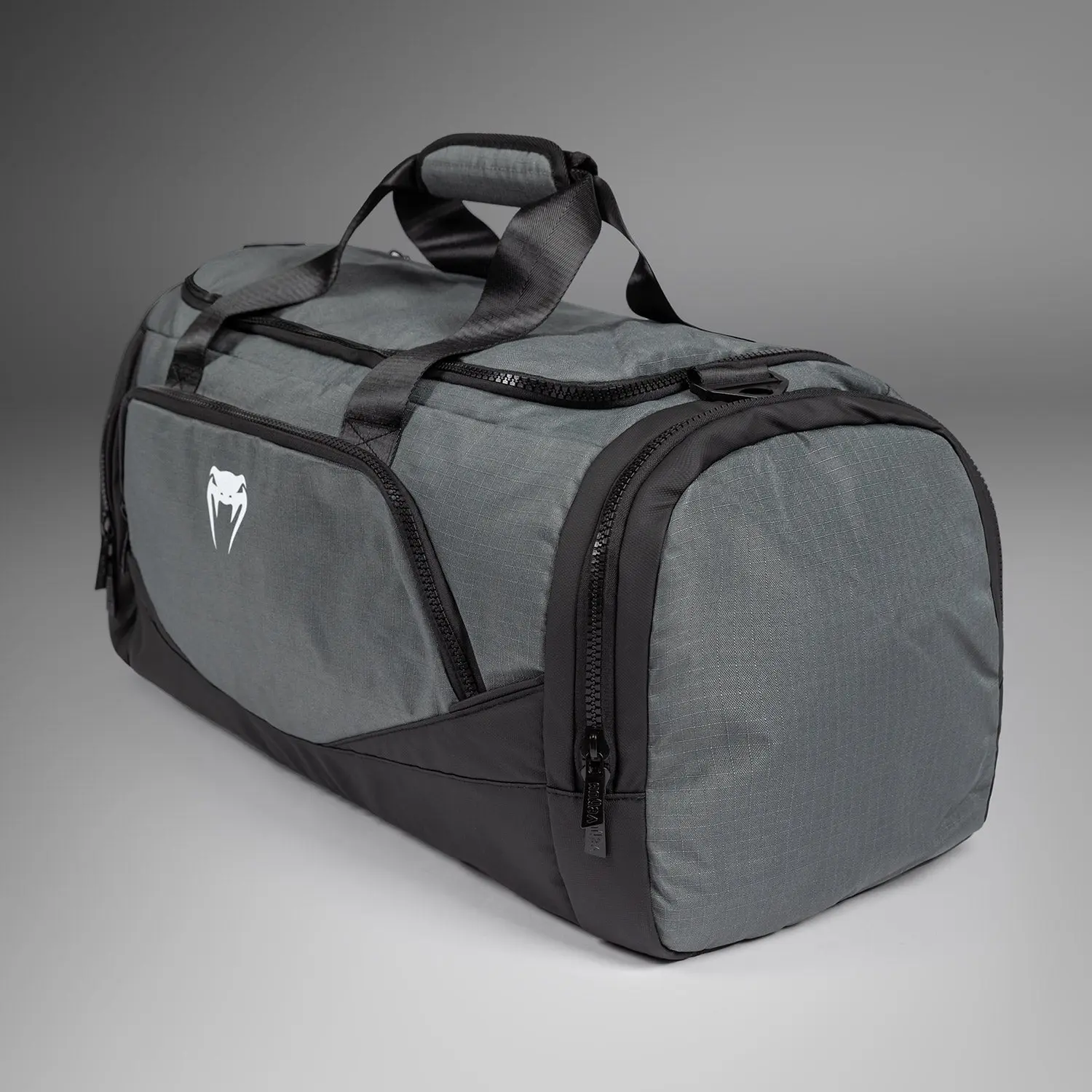 Venum Evo 2 XTrem Ripstop Duffle Sports Bag (55-63L) - Storm Grey, страничен изглед
