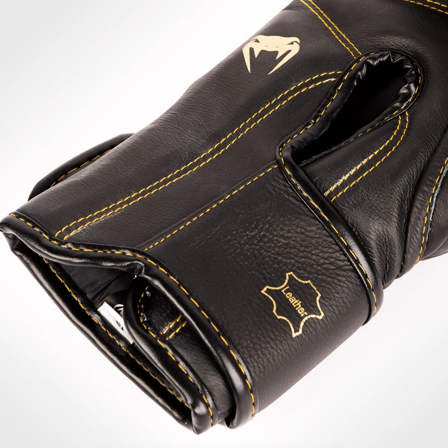 Venum Giant 2.0 Pro Boxing Gloves Velcro - Black/Black-Gold детайл кожа