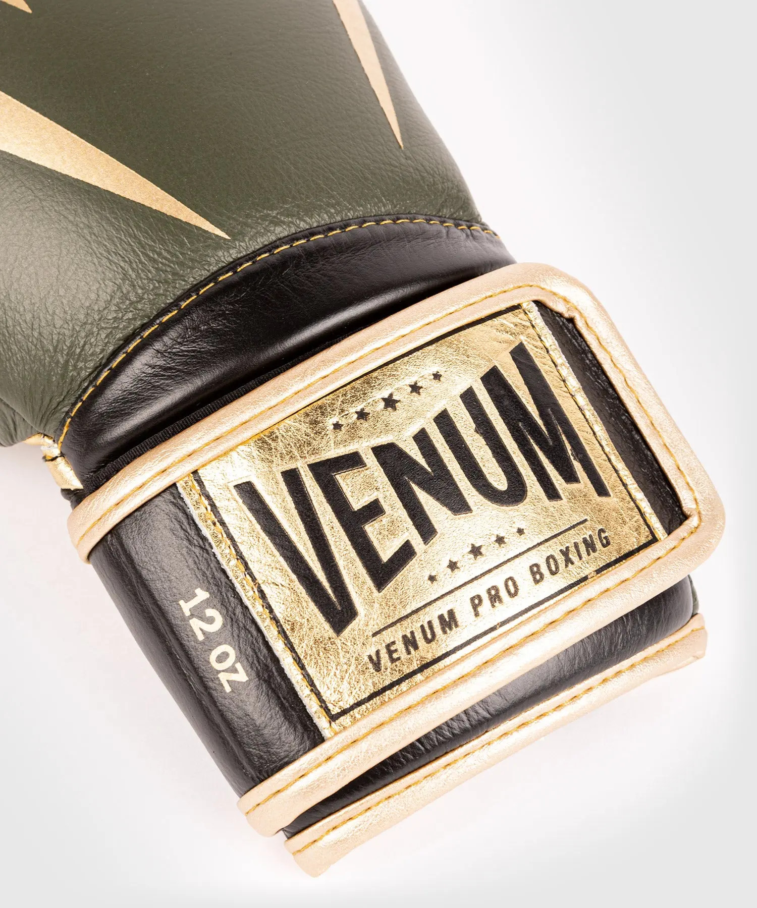 Venum Giant 2.0 Pro Boxing Gloves Velcro - Khaki/Gold детайл на лепенка