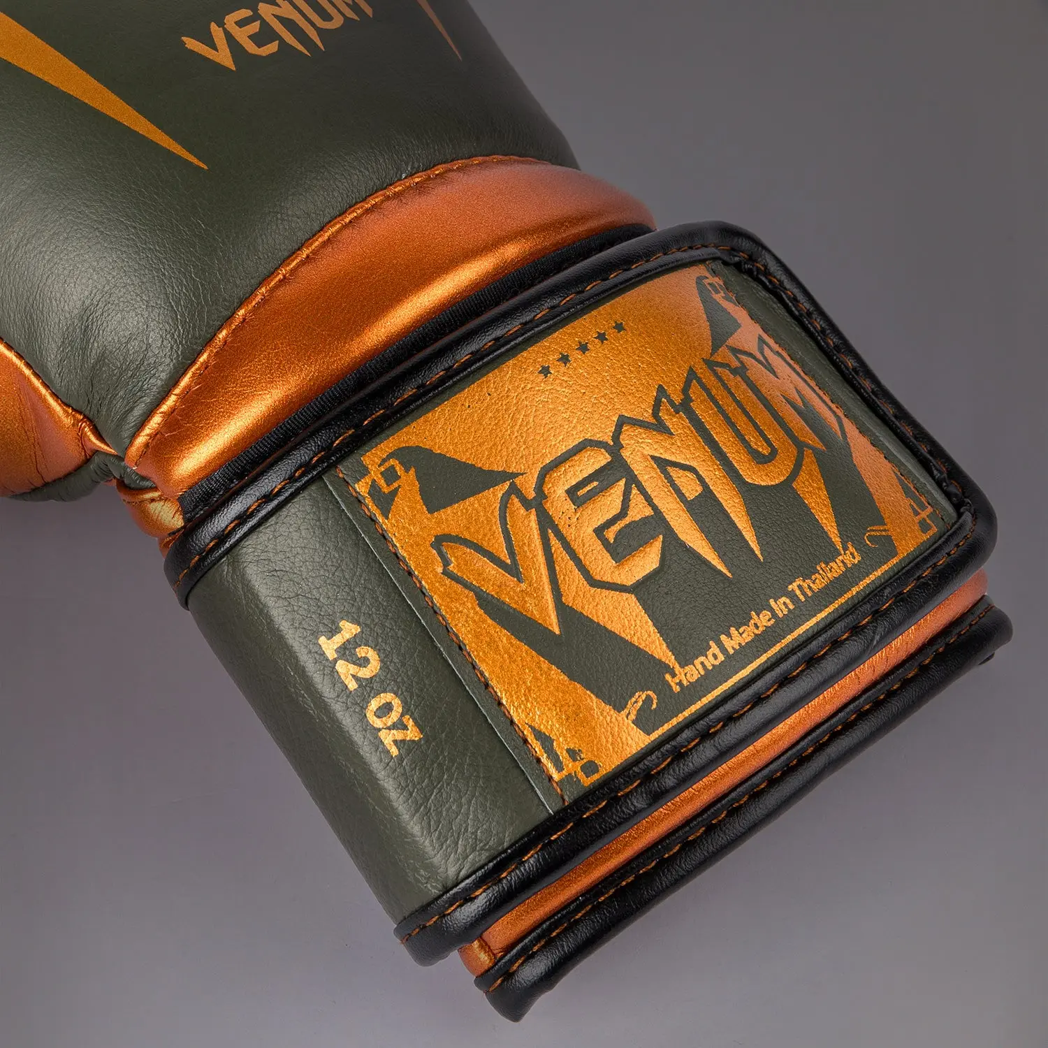 Venum Giant 3.0 Boxing gloves - Khaki/Bronze - Special Edition етикет 12 oz