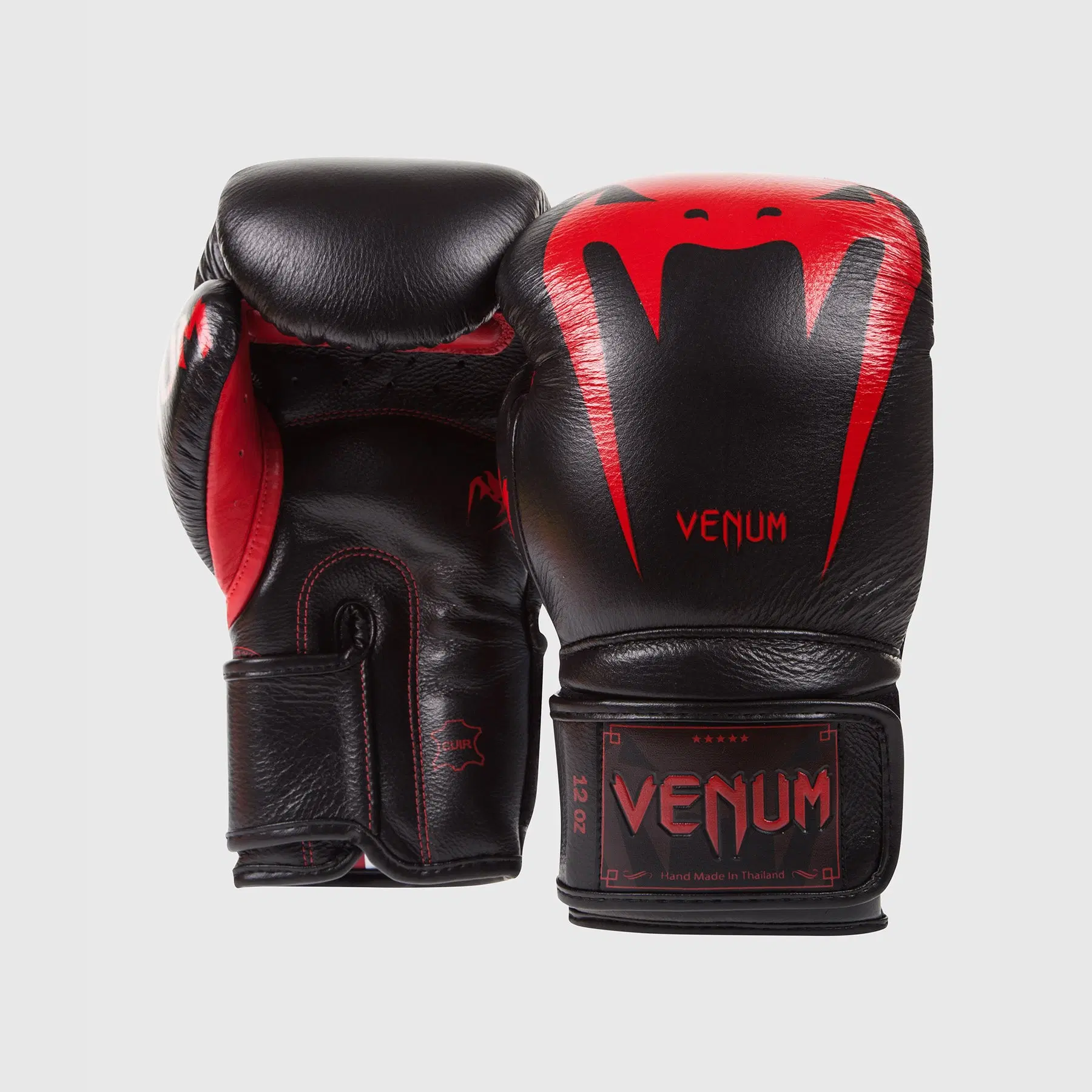 Venum Giant 3.0 Boxing Gloves - Nappa Leather Black Devil преден изглед
