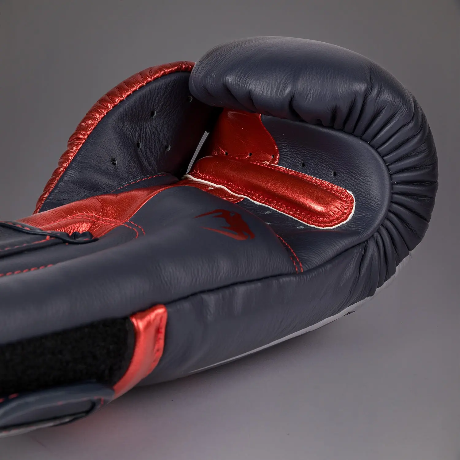 Venum Giant 3.0 Boxing gloves - Navy Blue/Red - Special Edition: вътрешна част