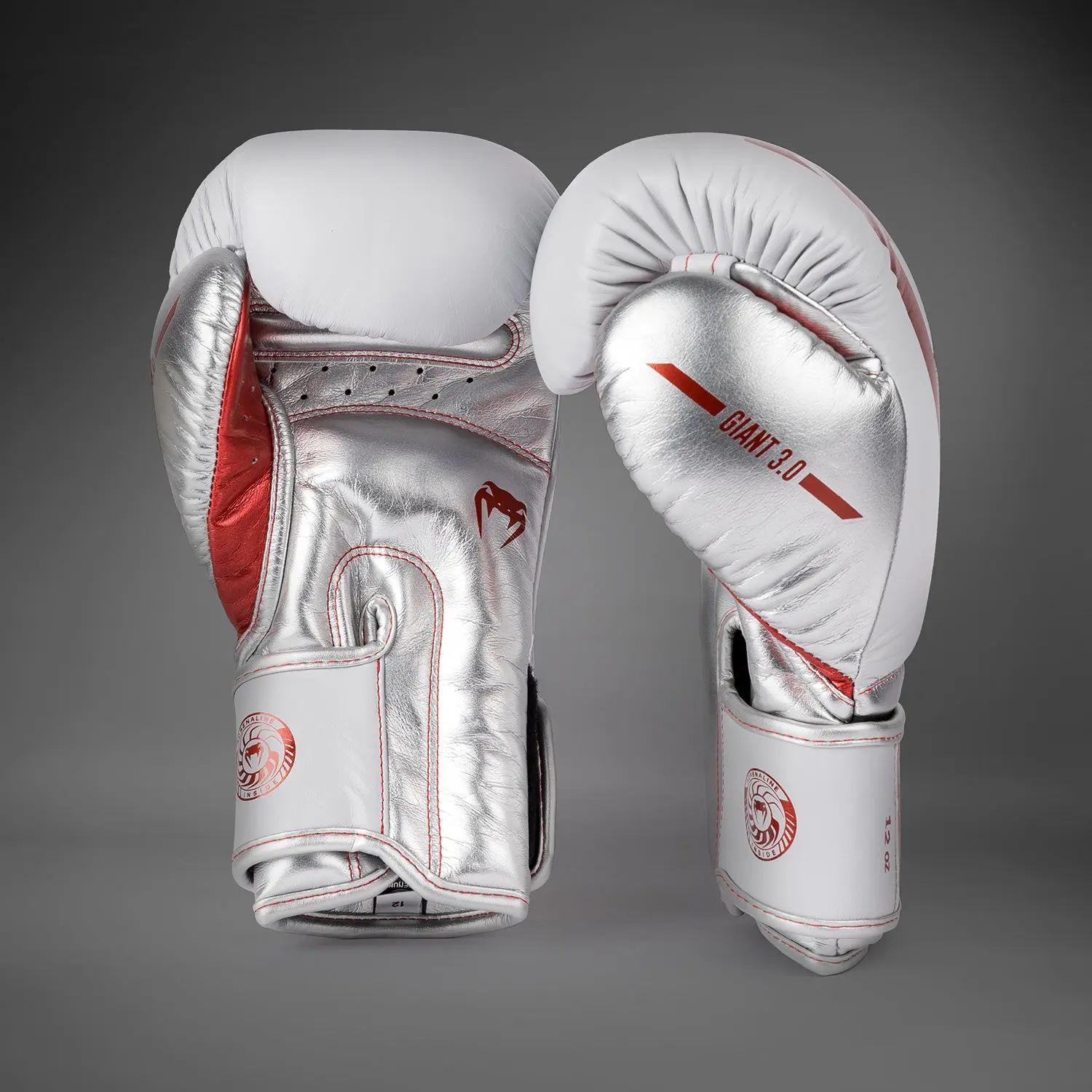 Venum Giant 3.0 Boxing gloves - Red/Silver - Special Edition, заден изглед