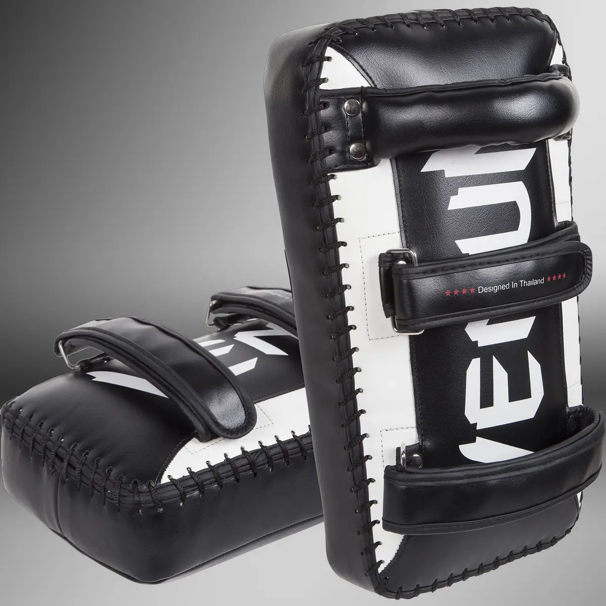 Venum Giant Kick Pads - Black/Ice (Pair) преден изглед детайли