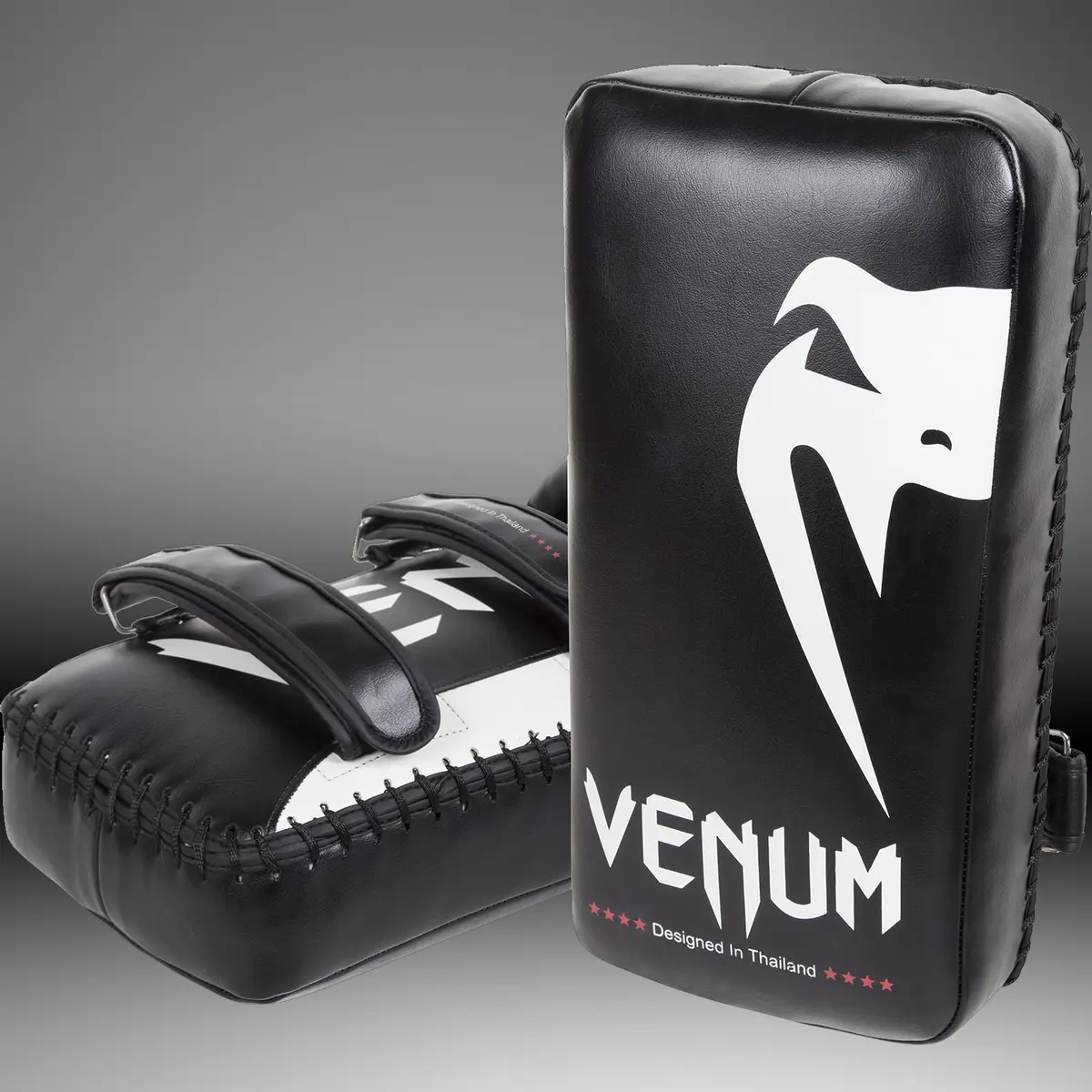 Venum Giant Kick Pads - Black/Ice (Pair) преден изглед страничен