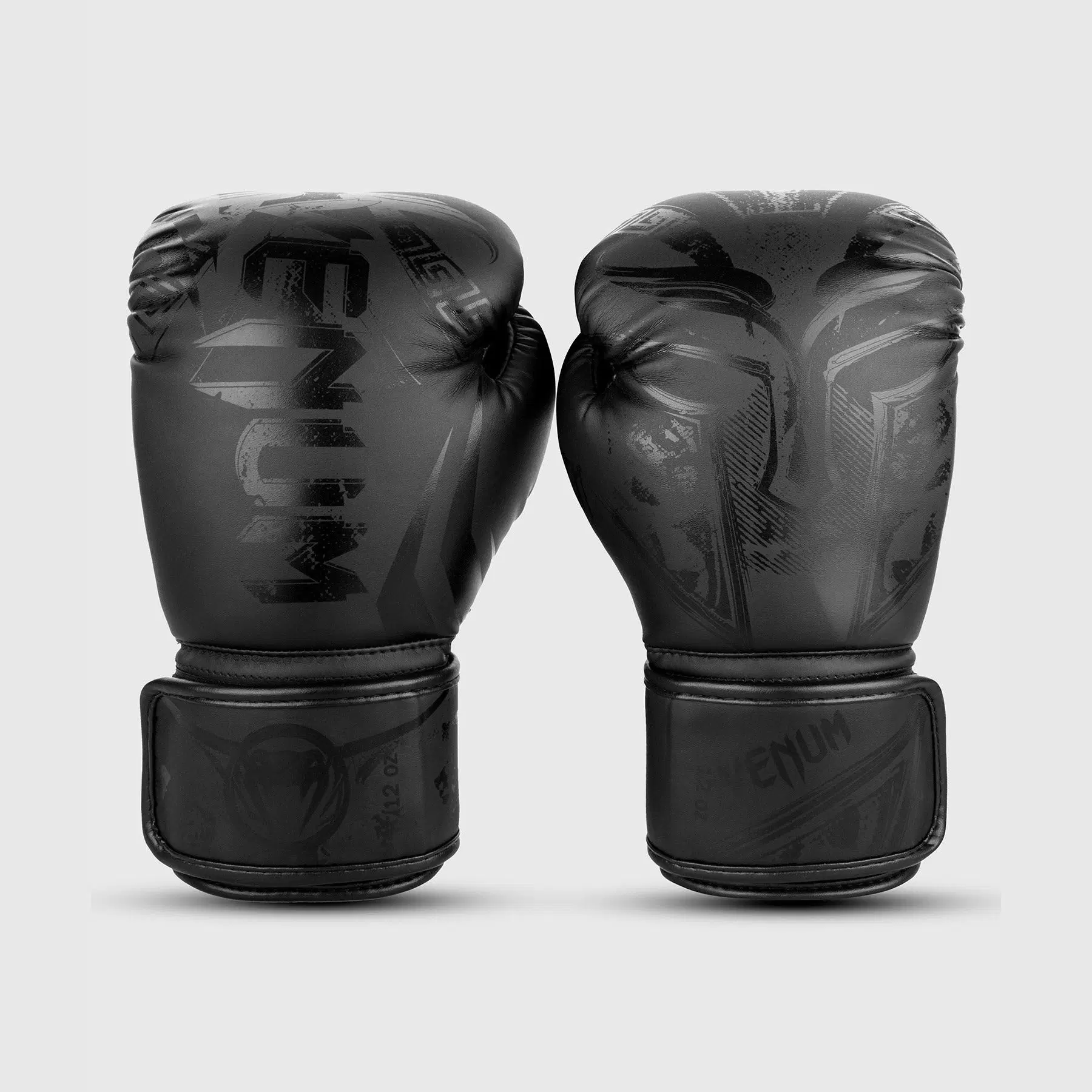 Venum Gladiator 3.0 Boxing Gloves - Matte Black преден изглед