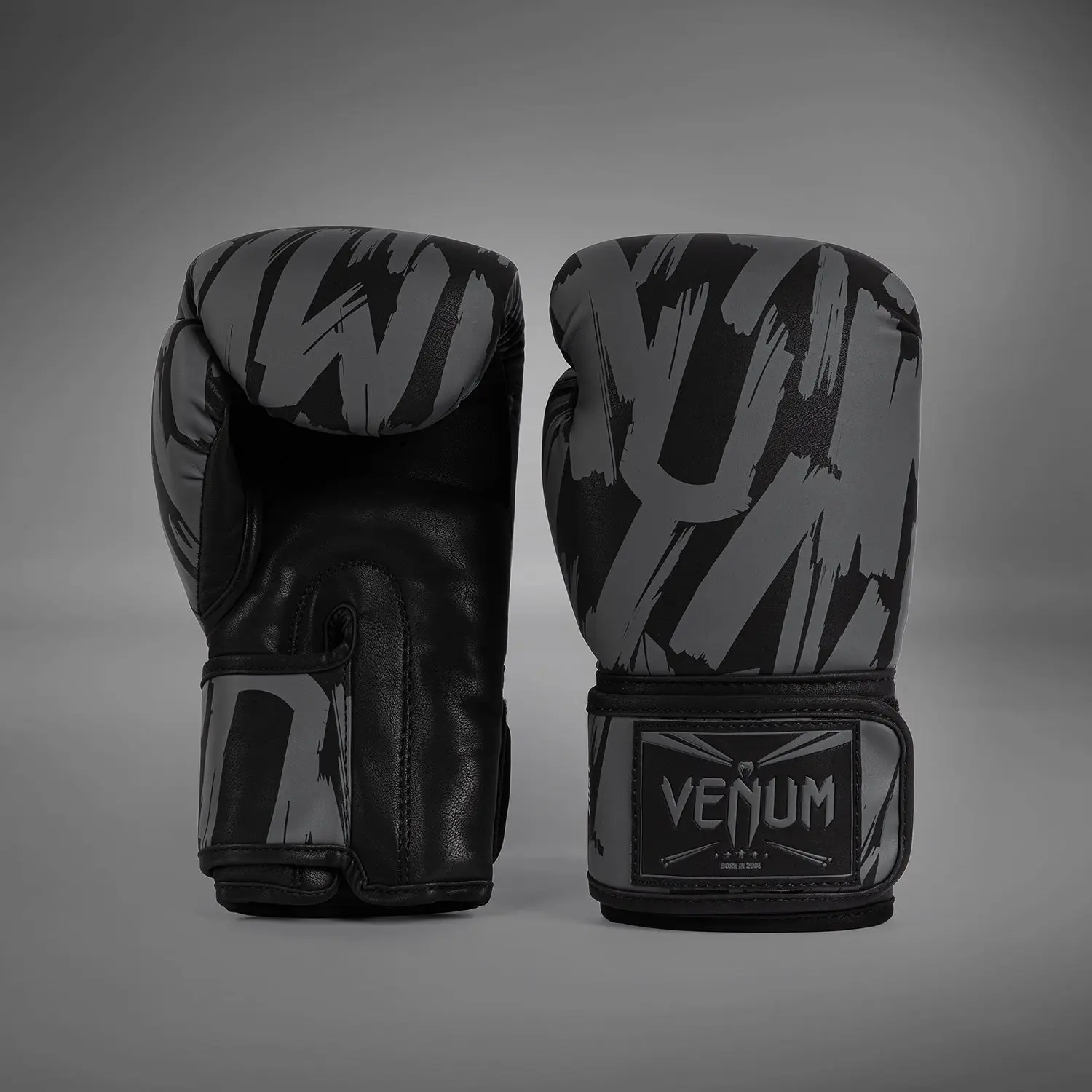 Venum Graffiti Boxing Gloves - Urban Charcoal лява ръкавица