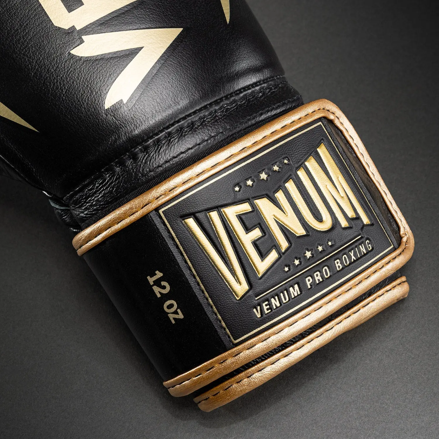 Venum Hammer Pro Boxing Gloves Velcro етикет 12 oz
