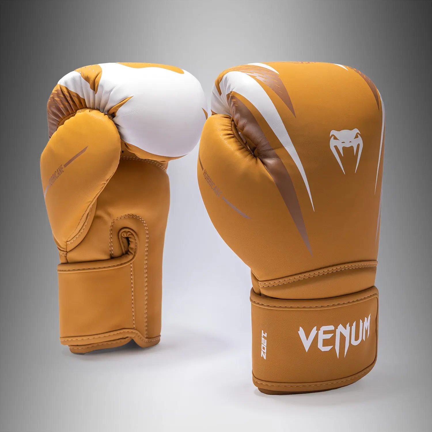 Venum Hurricane Boxing Gloves - Havana/ White страничен изглед