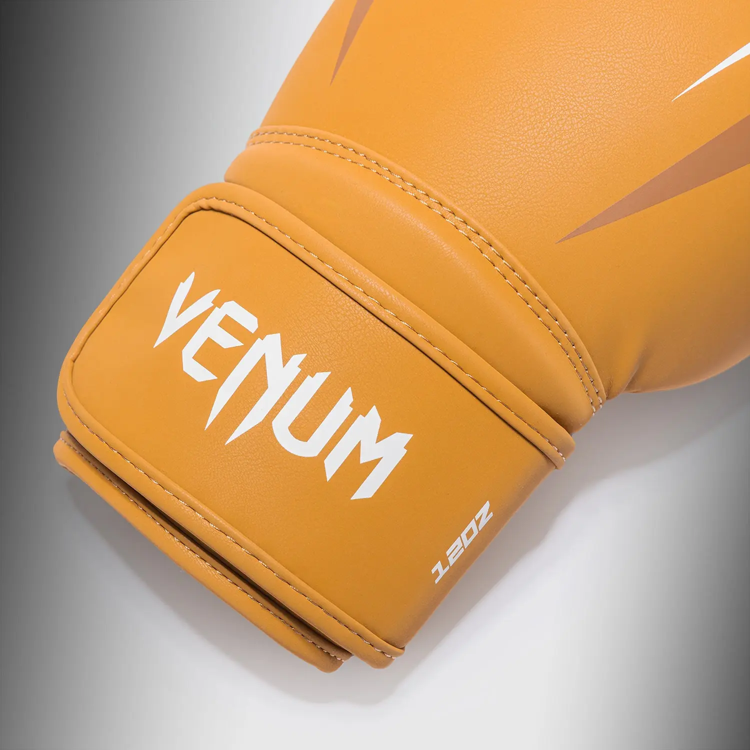 Venum Hurricane Boxing Gloves - Havana/ White детайл лого