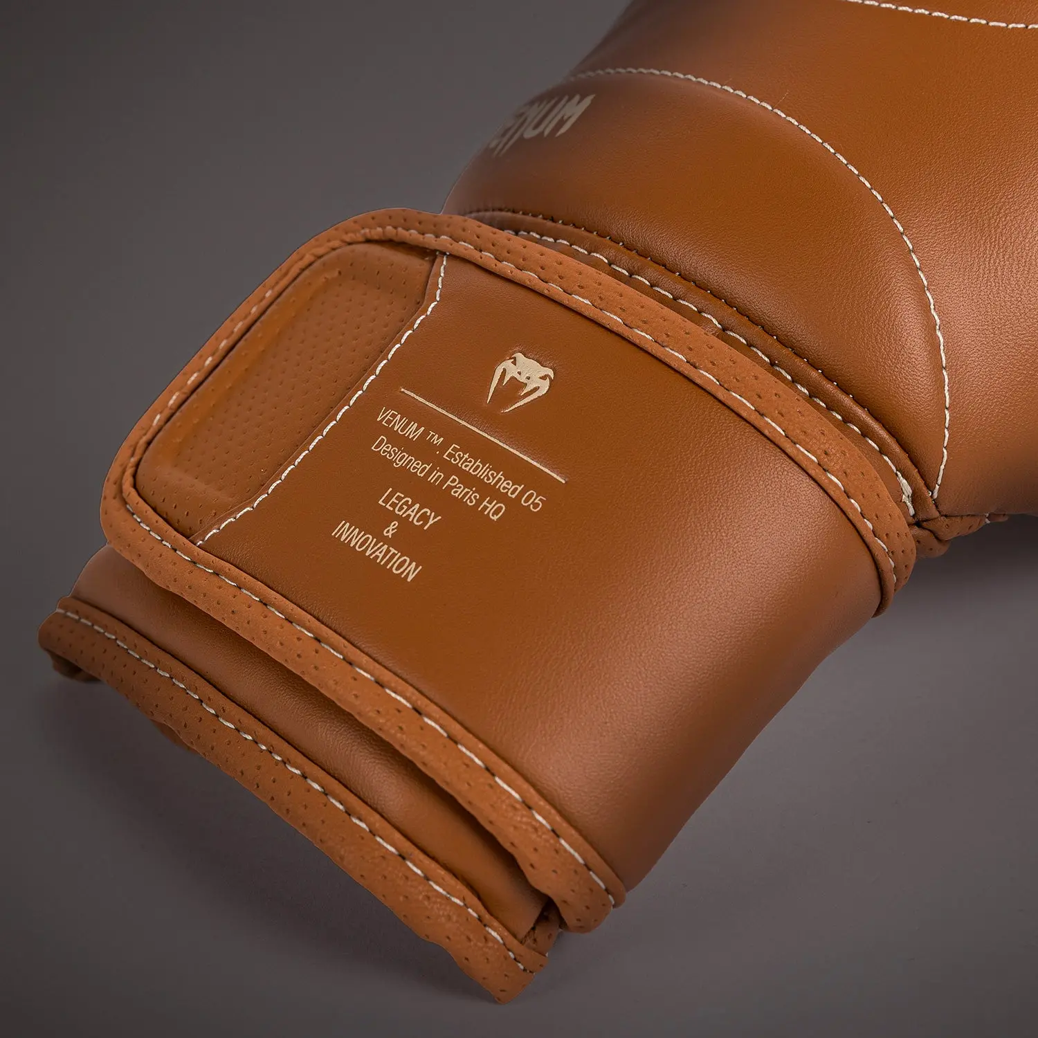 Venum Impact Evo Boxing Gloves Havana цип