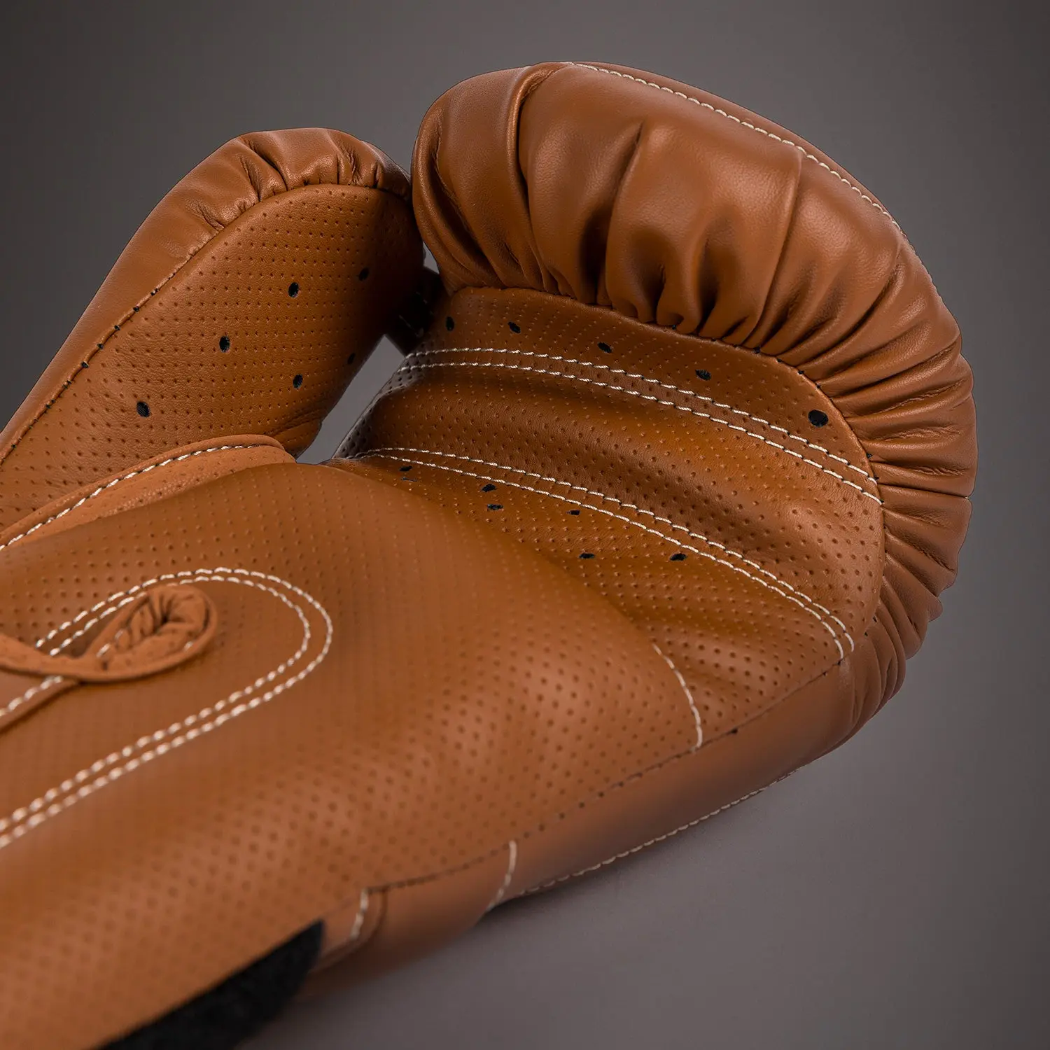 Venum Impact Evo Boxing Gloves Havana шевове