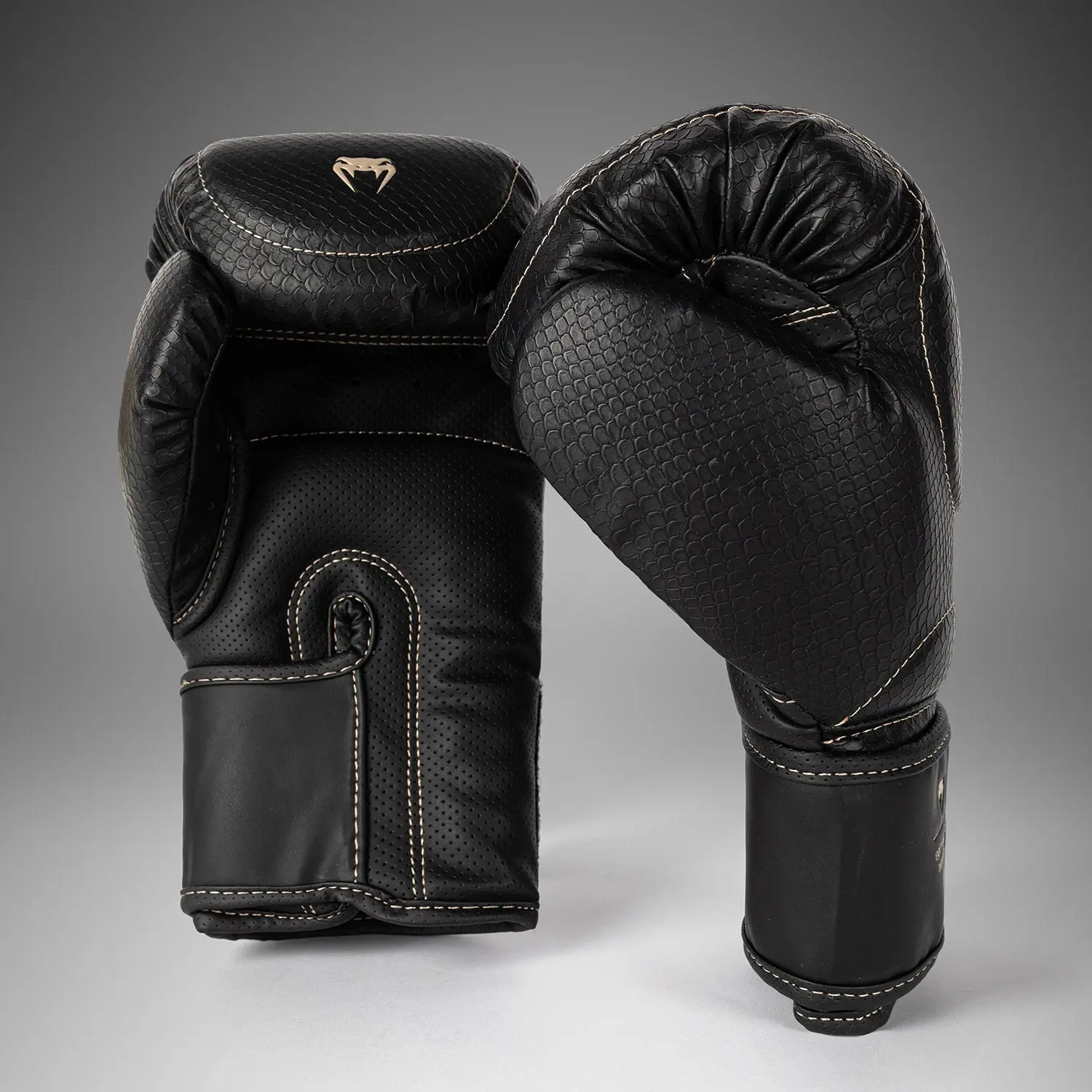 Venum Impact Evo Scales Boxing Gloves - Black, левица и десница
