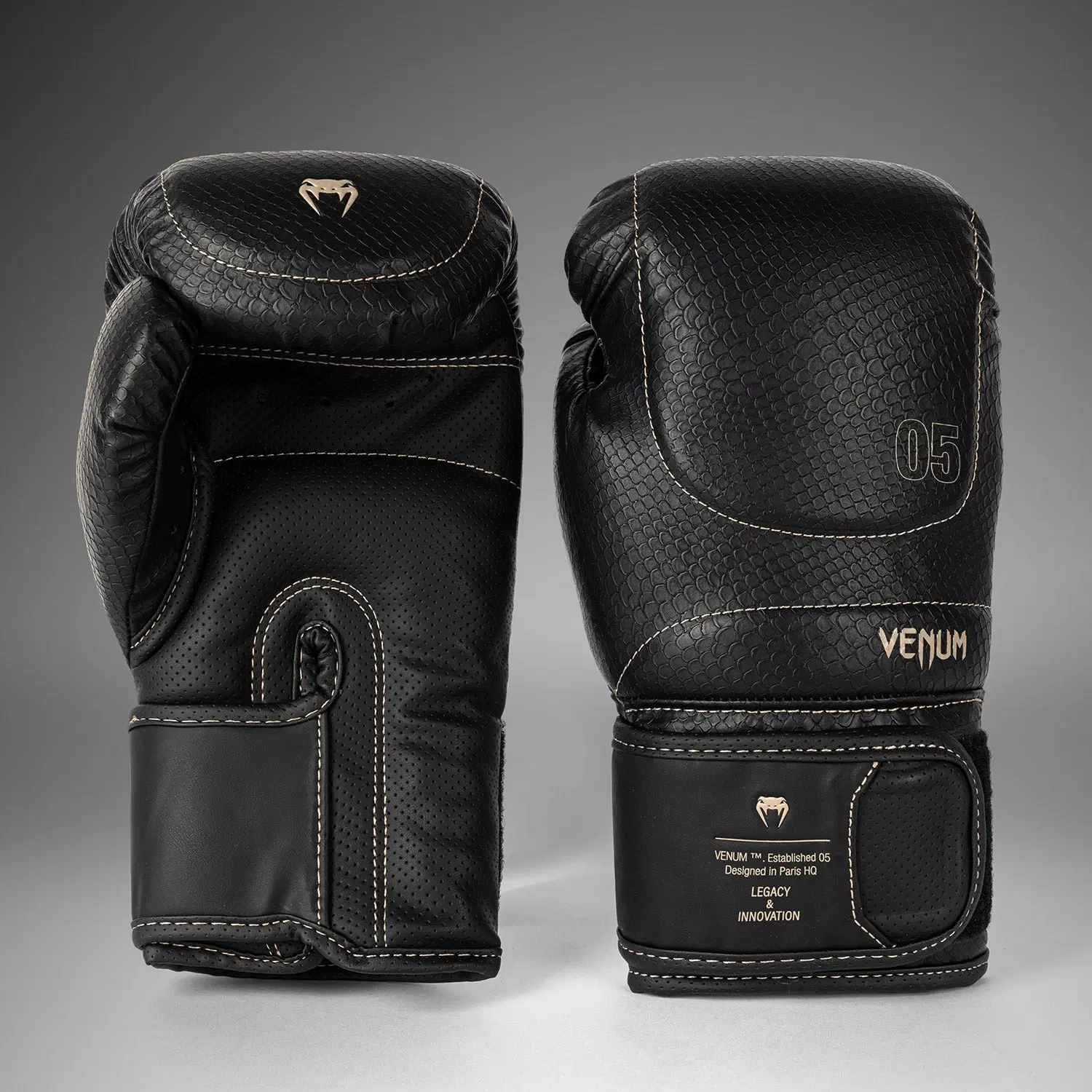 Venum Impact Evo Scales Boxing Gloves - Black, преден изглед