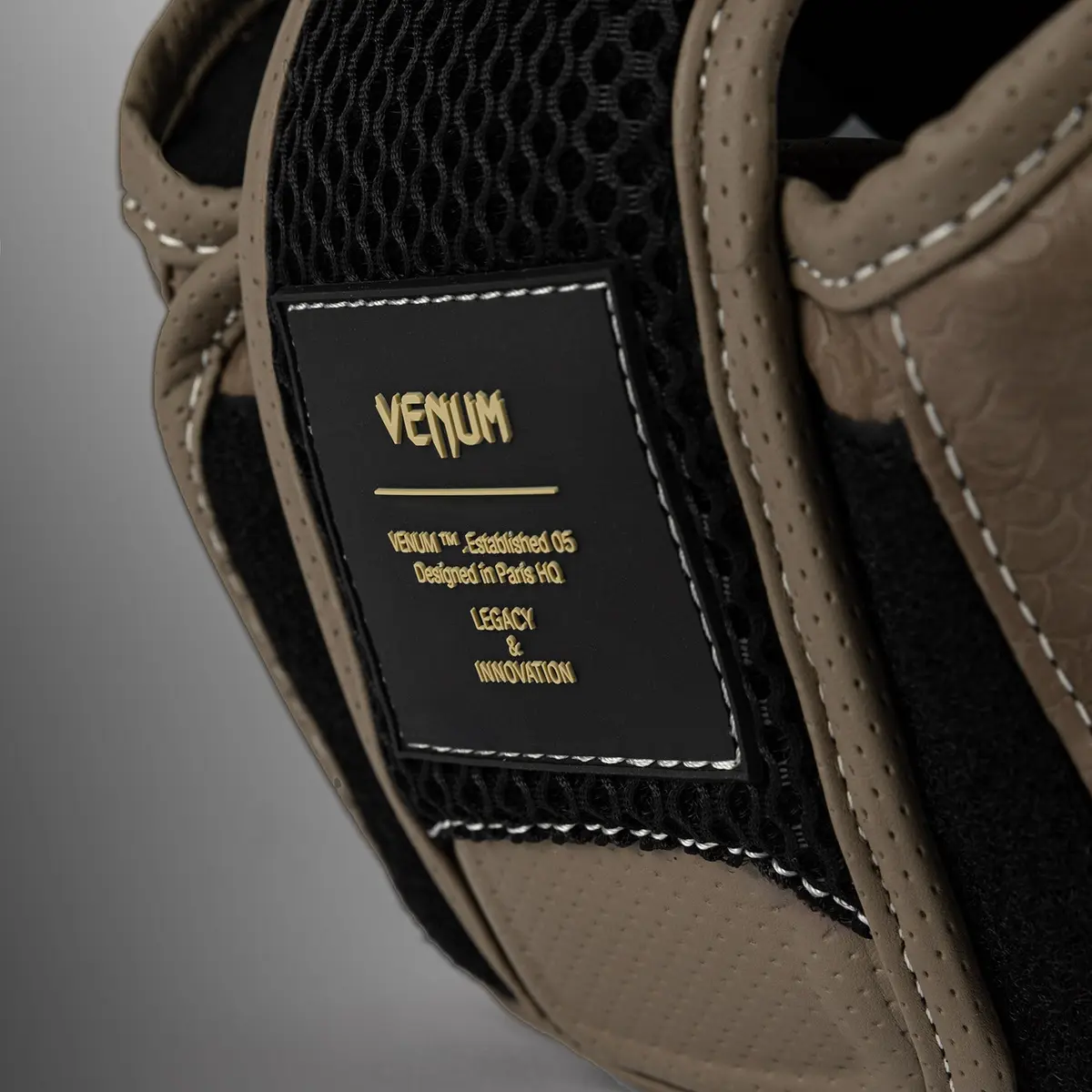 Venum Impact Evo Scales Headgear - Brown, етикет с информация