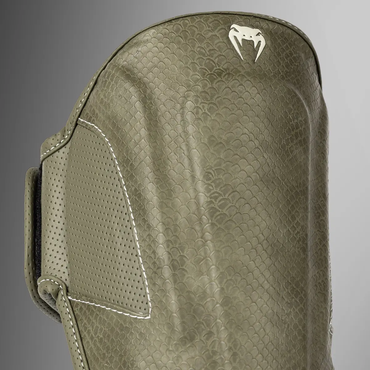 Venum Impact Evo Scales Shin Guards Army Green детайл от горната част