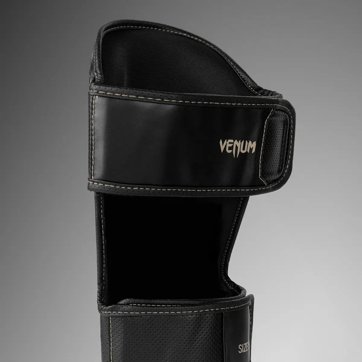 Venum Impact Evo Scales Shin Guards - Black детайл на лента