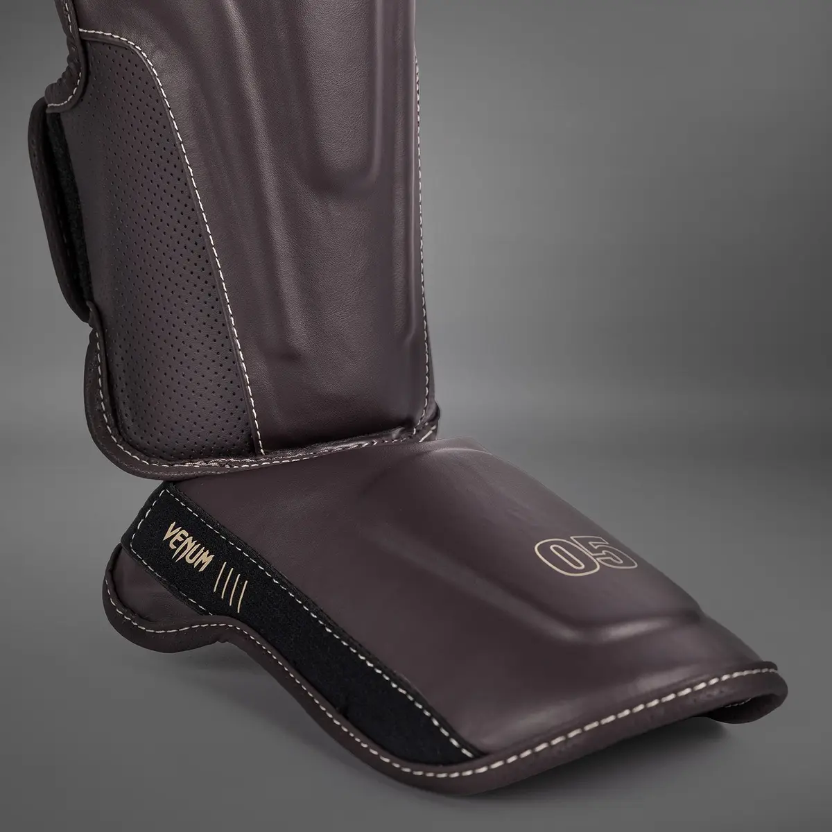 Venum Impact Evo Shin Guards - Chocolate детайл