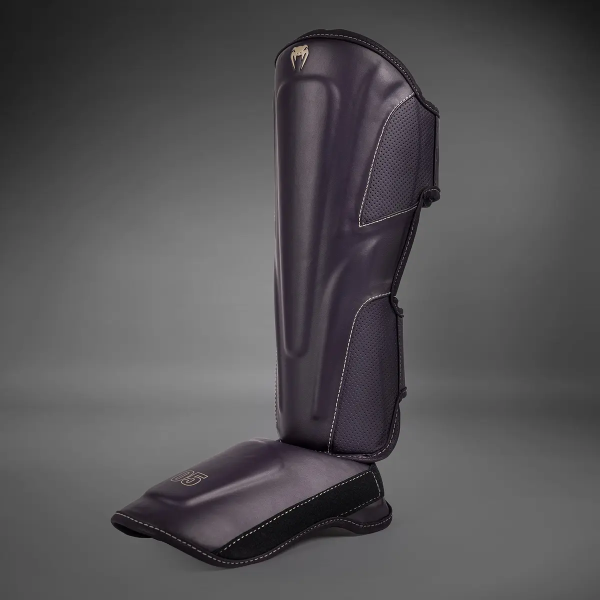 Venum Impact Evo Shin Guards - Deep Purple, страничен изглед с акцент върху предната част