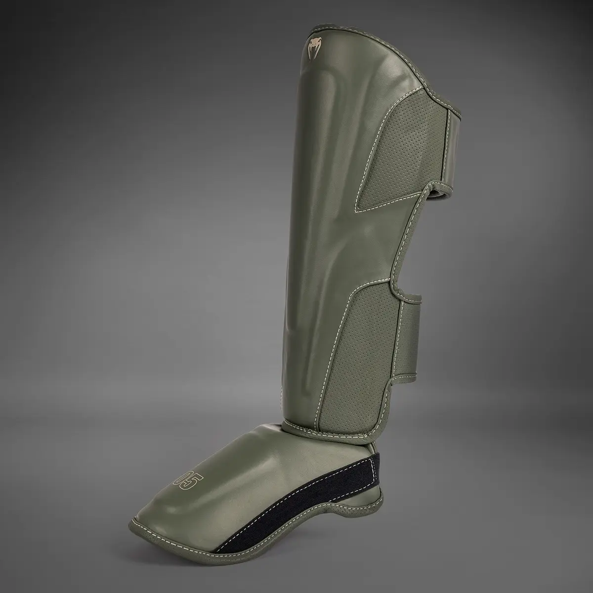 Venum Impact Evo Shin Guards - Military Green, страничен изглед на един предпазител