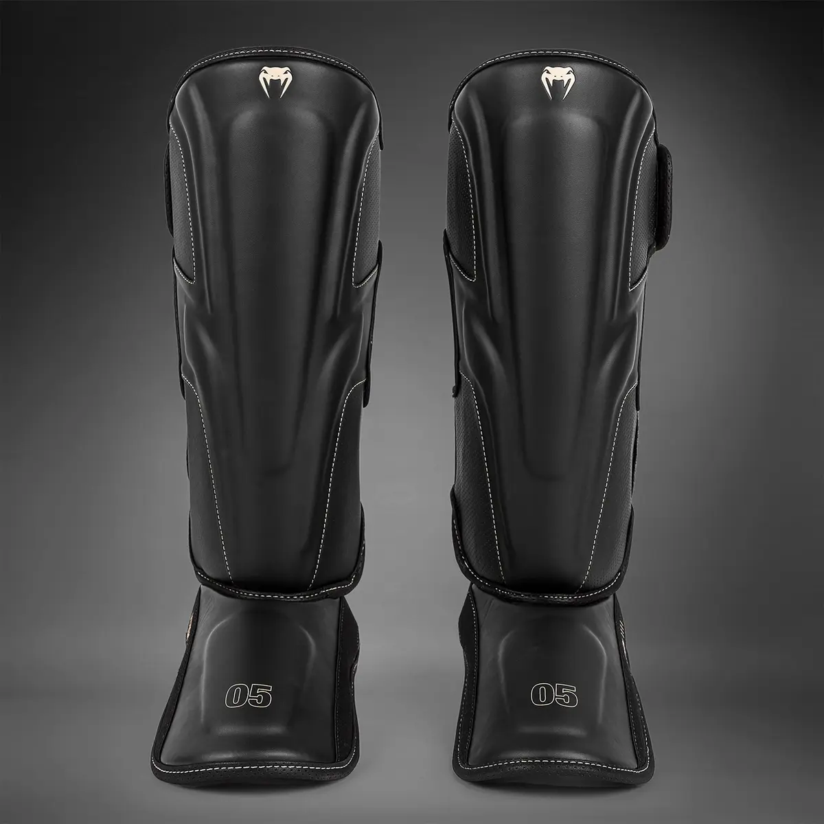 Venum Impact Evo Shinguards - Black преден изглед