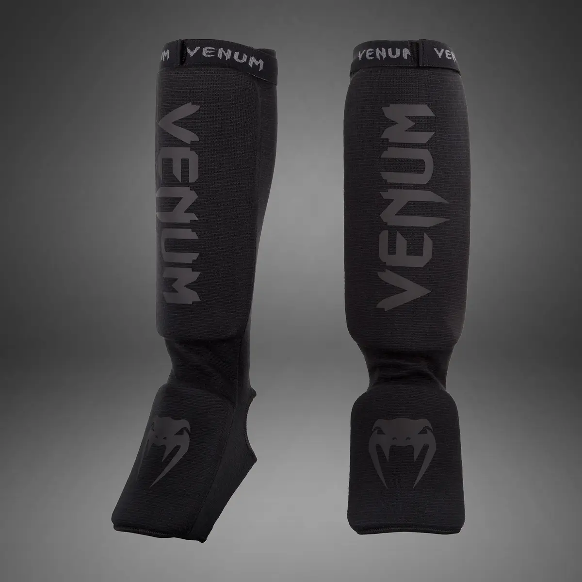 Venum Kontact Shin Guards - Black/Black отпред и отстрани