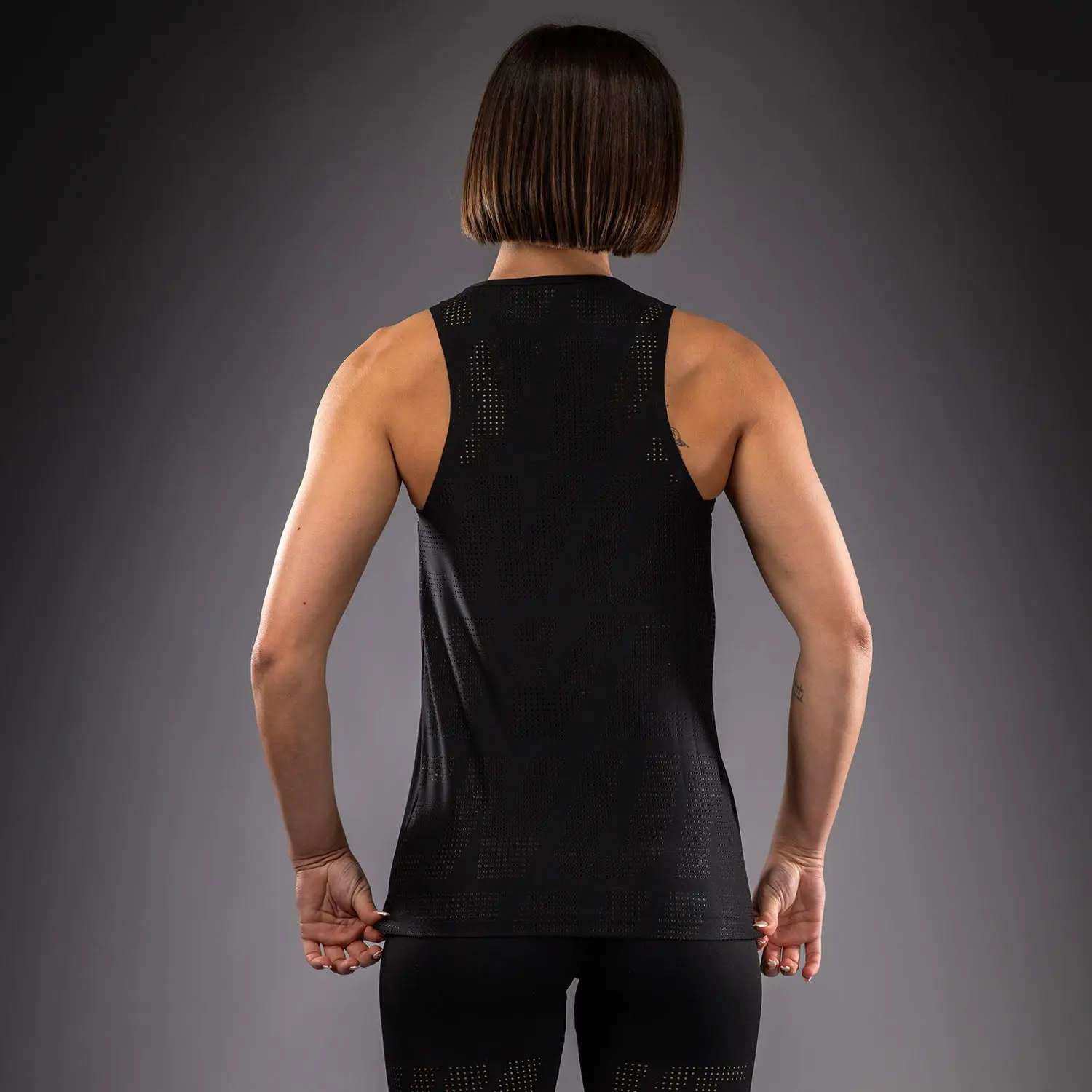 Venum Потник - Venum Fusion 2.0 Men’ Dry-Tech Tank Top - Black/Yellow, жена в заден изглед