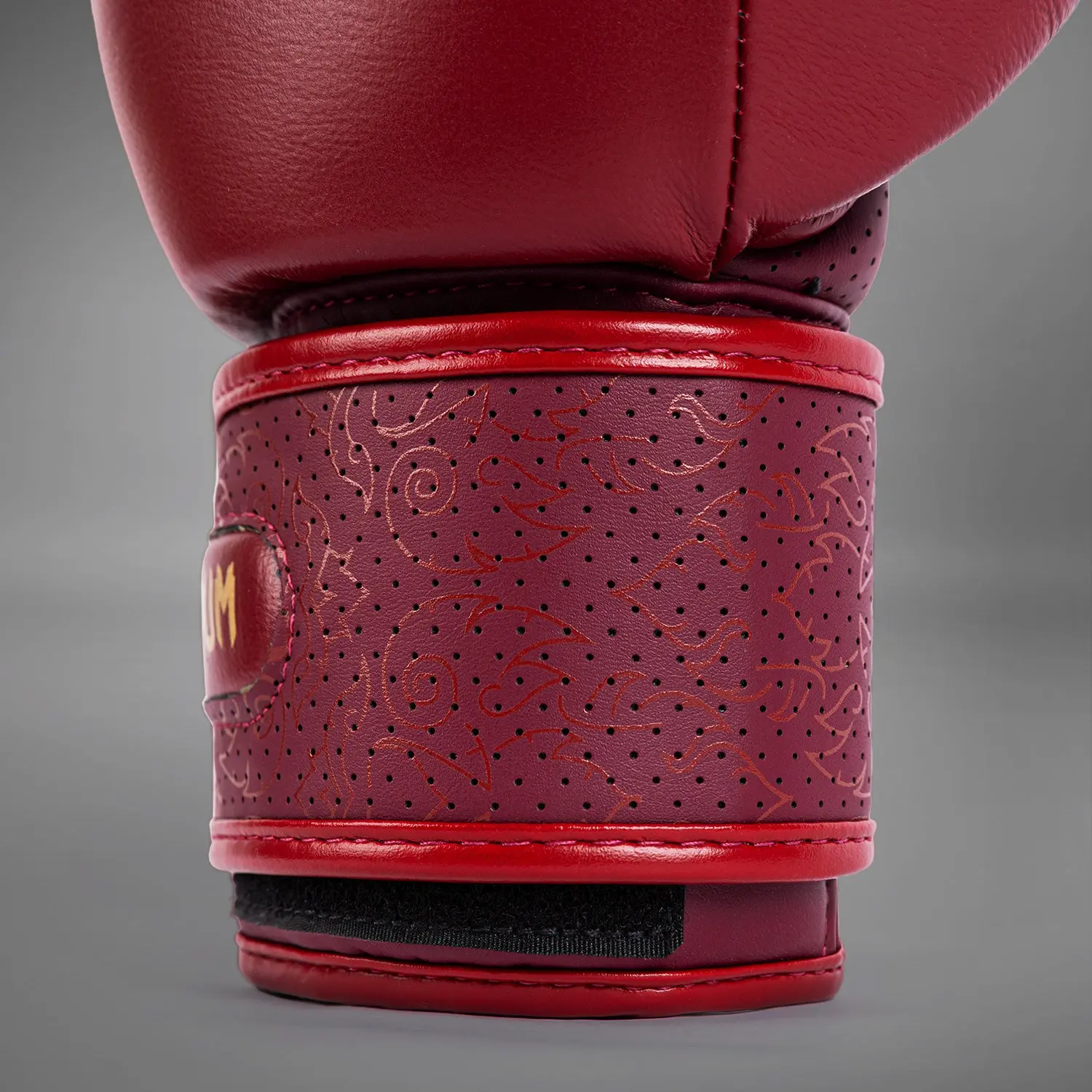 Venum Power 2.0 Boxing Gloves - Wine Liees детайл от маншета