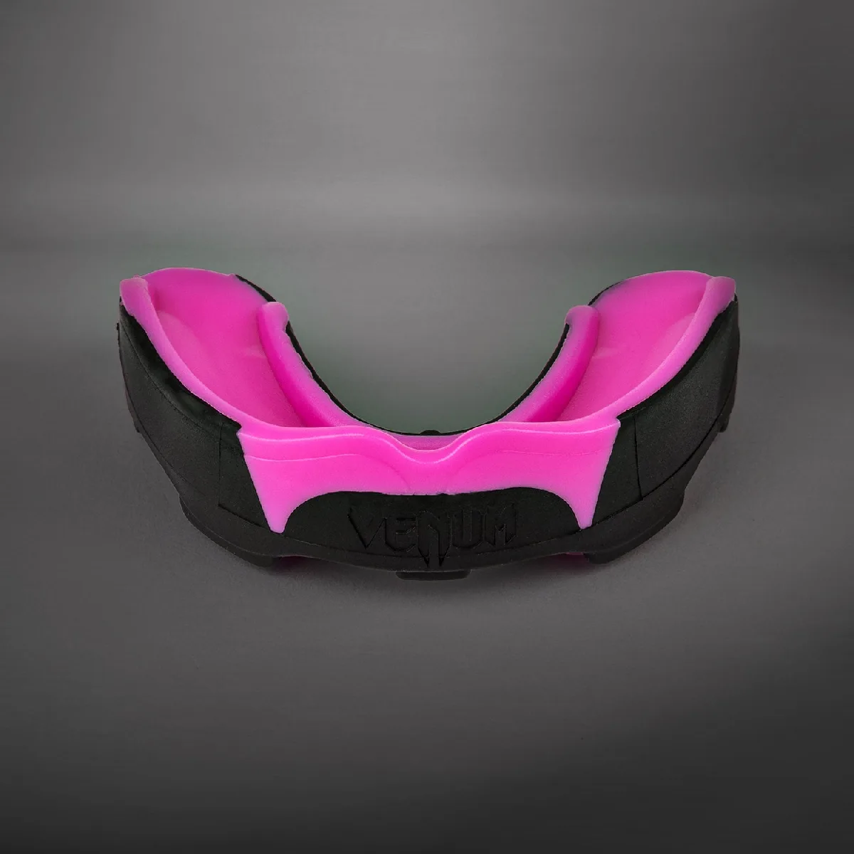 Протектор за уста - Venum Predator Mouthguard - Black/Pink