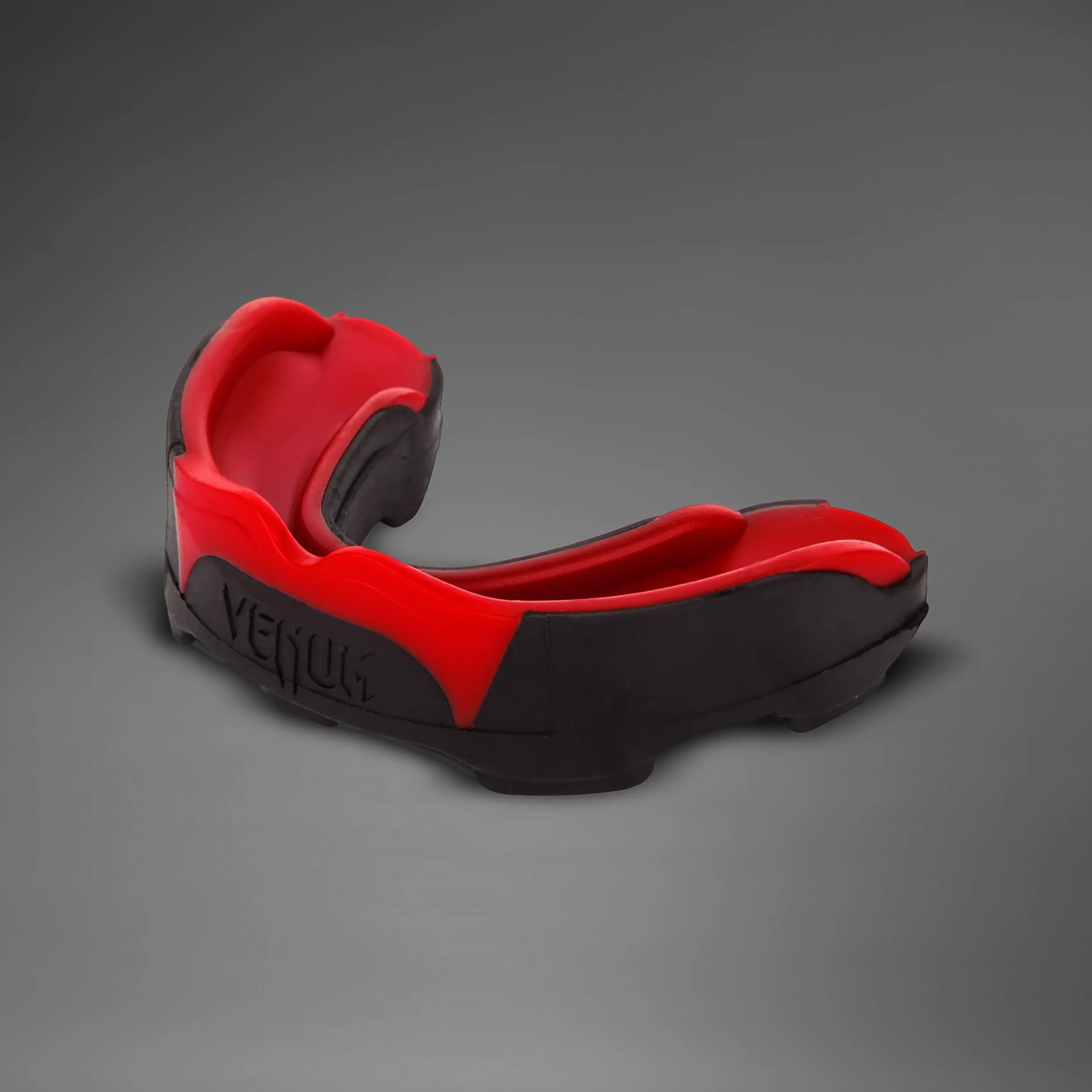 Протектор за уста - Venum Predator Mouthguard - Black/Black/Red, страничен изглед